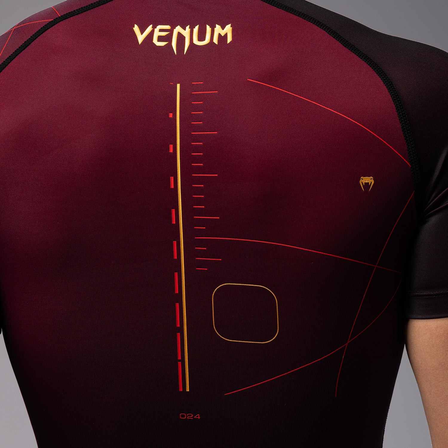 venum-tactical-xt-kurzarm-rashguard-f-r-m-nner-schwarz-burgund-gold image 6