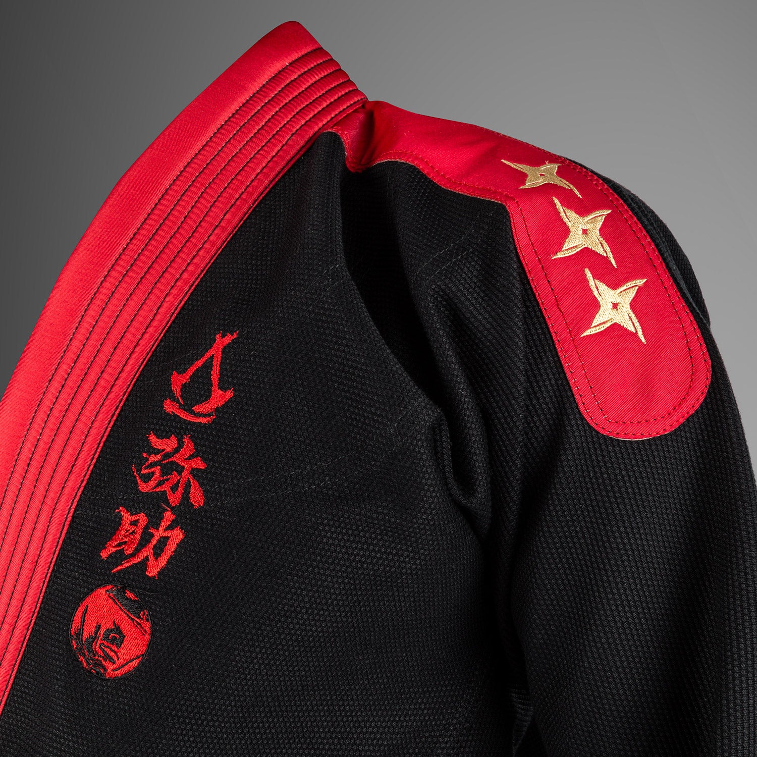 venum-x-assassin-s-creed-shadows-bjj-gi-burgund-schwarz-damen-herren image 5
