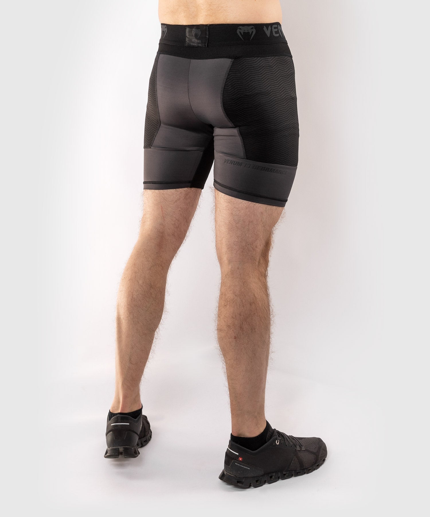 venum-g-fit-kompressions-shorts-grau-schwarz image 4