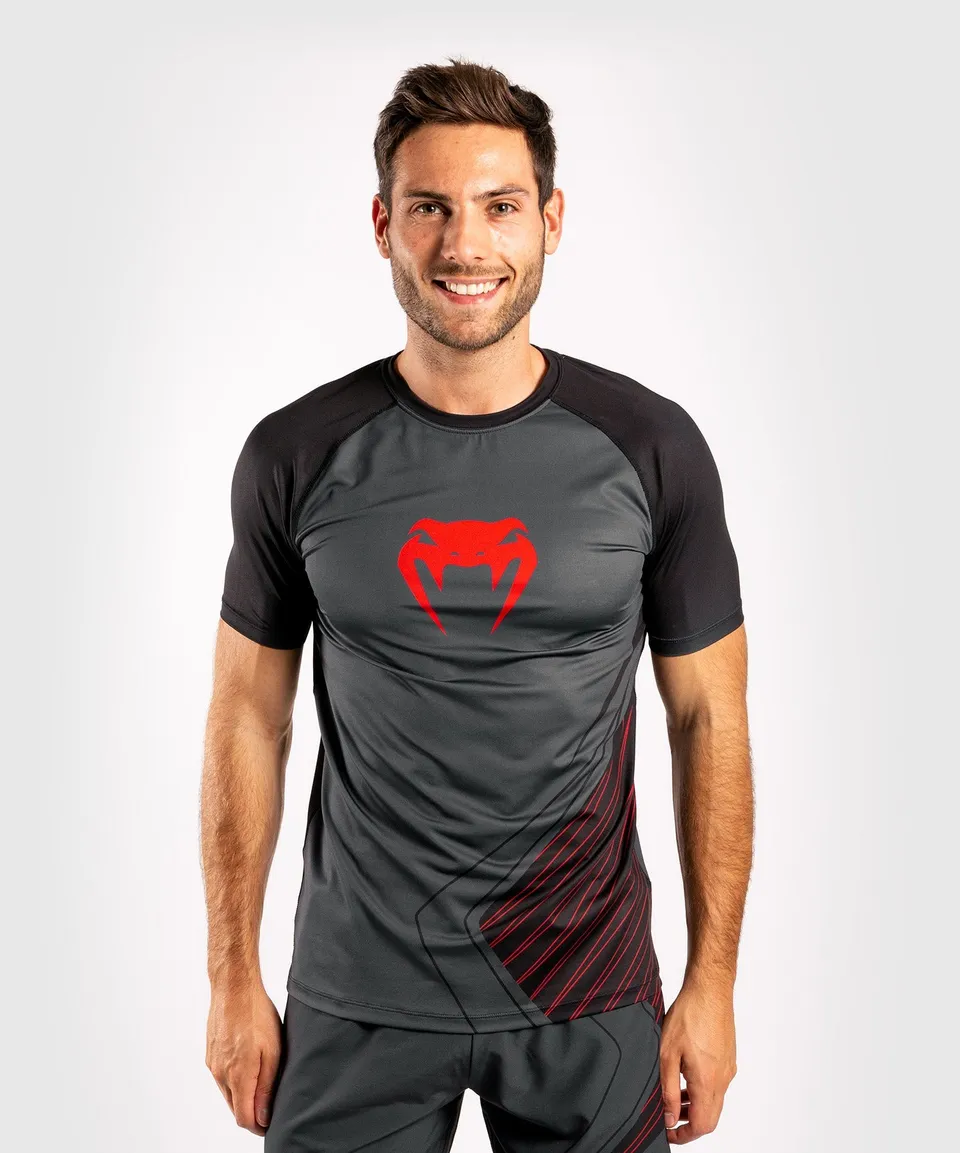 venum-contender-5-0-dry-tech-t-shirt-herren-schwarz-rot image 1