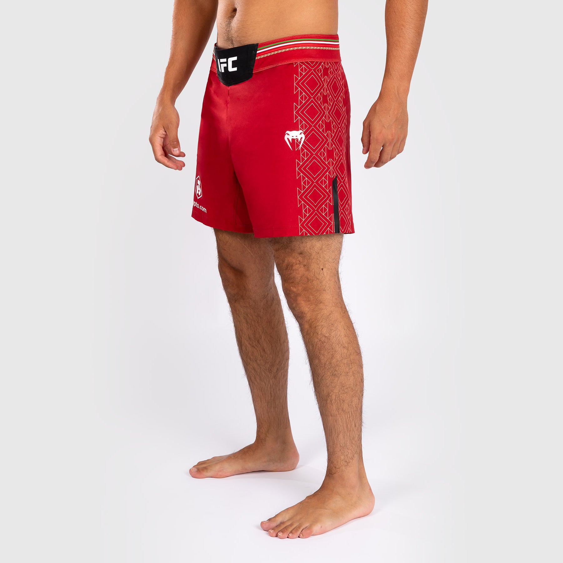 venum-noche-ufc-authentic-fight-night-fight-shorts-herren-kurz-rot image 3