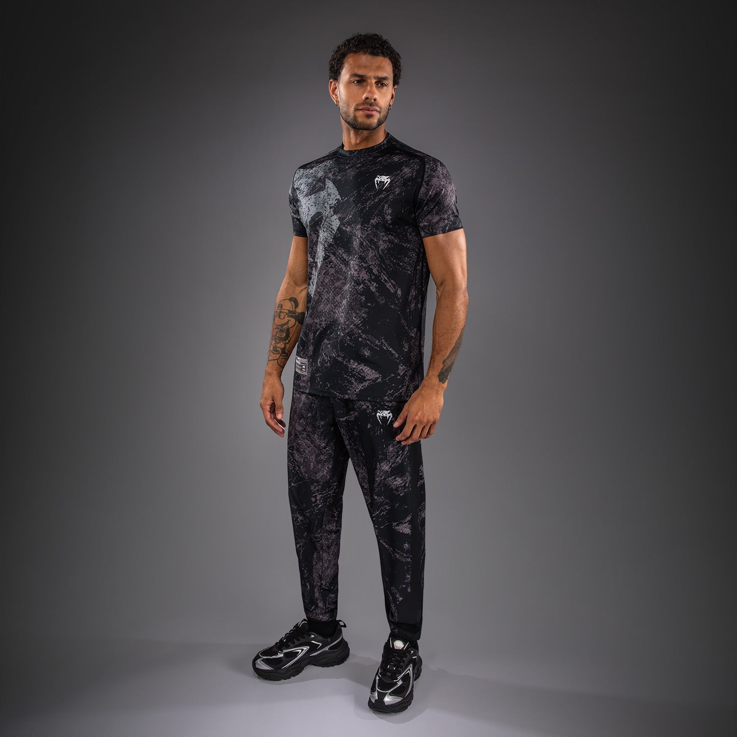 venum-rage-workout-dry-tech-t-shirt-schwarz-grau image 2