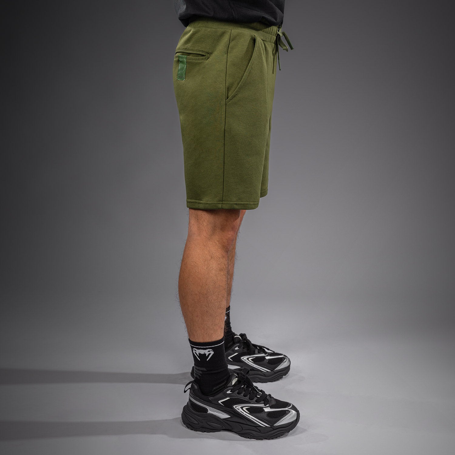 venum-classic-fleece-cotton-shorts-herren-khaki image 3