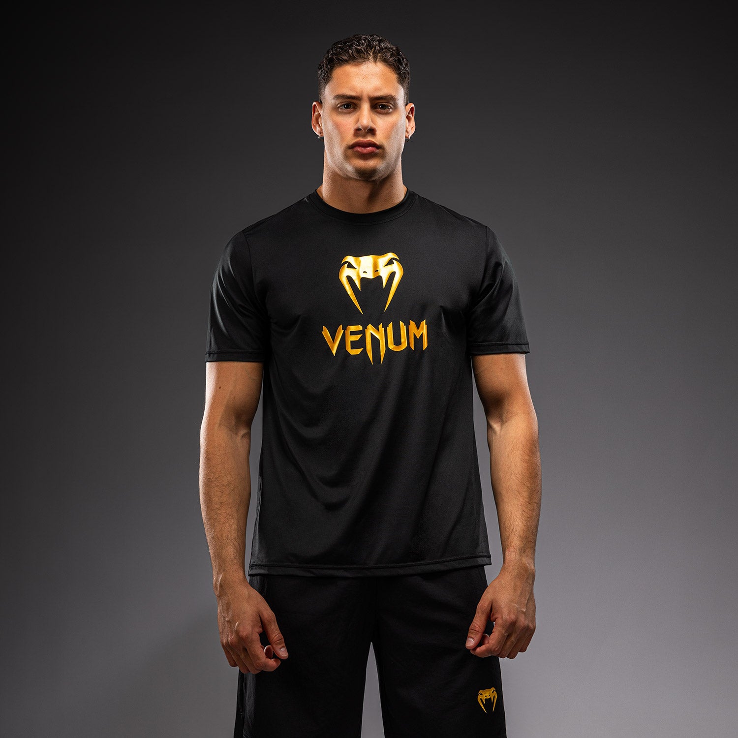 venum-classic-dry-tech-t-shirt-schwarz-gold-f-r-herren image 1