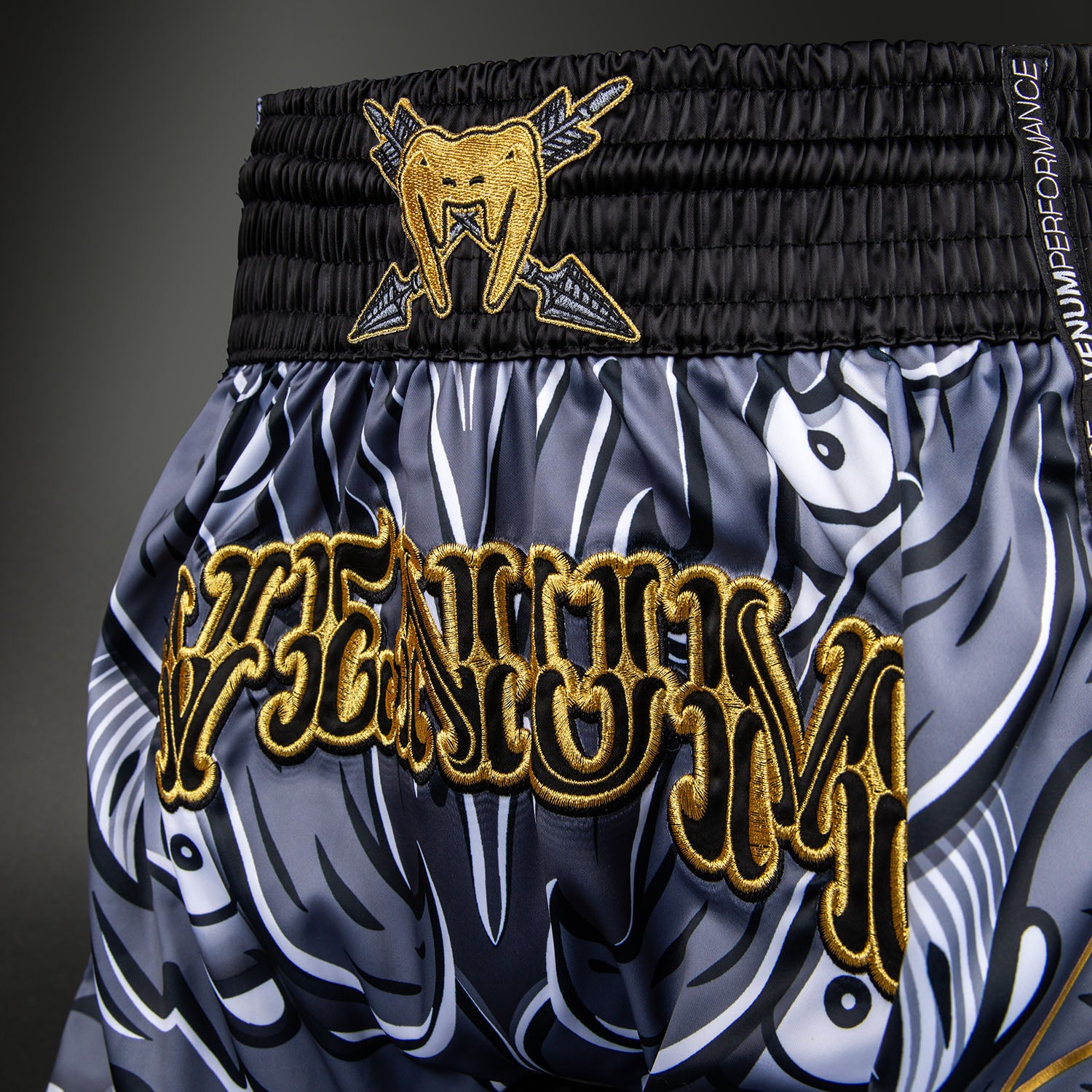 venum-wolf-atak-muay-thai-shorts-schwarz-grau image 6