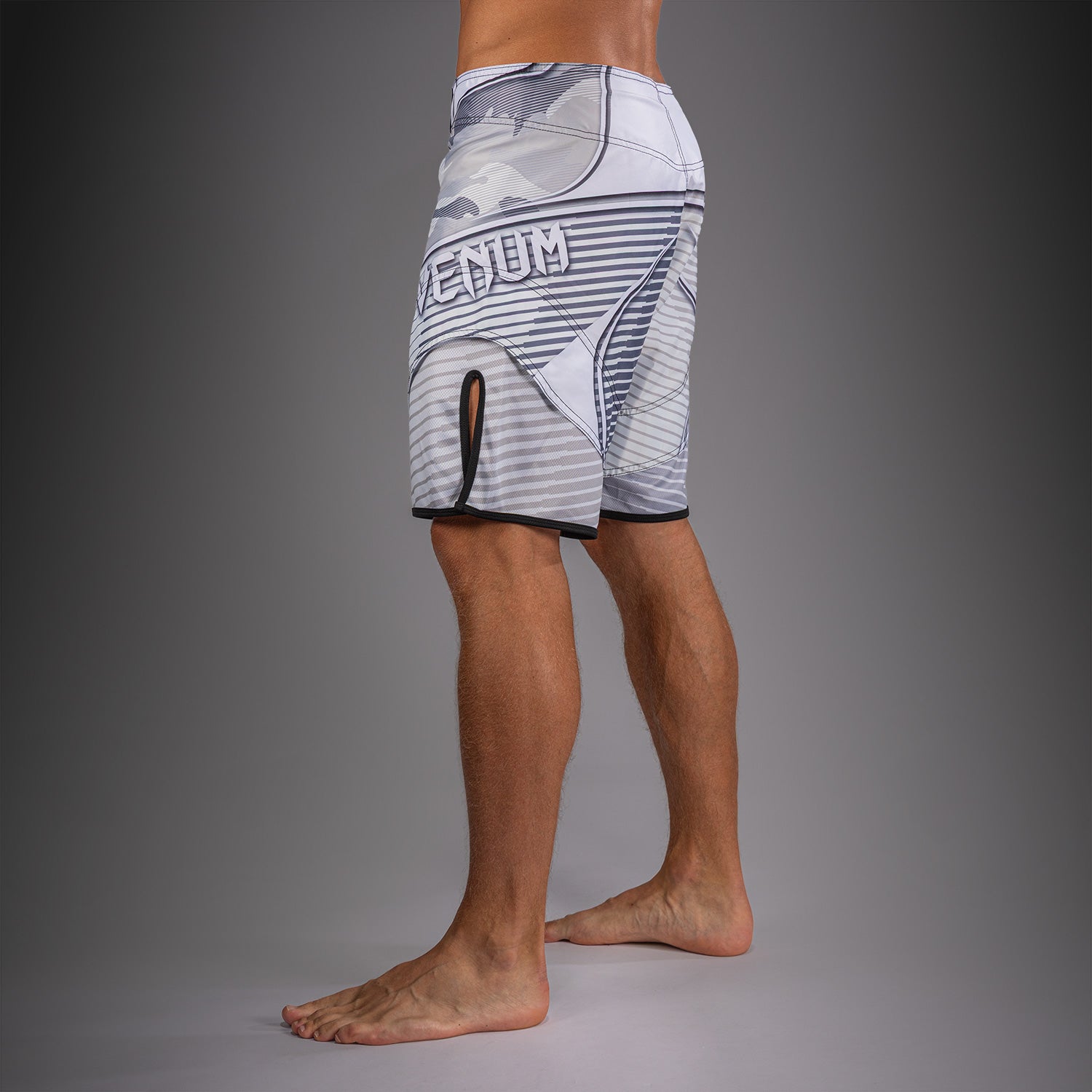 venum-camo-hero-fightshorts-wei-hellgrau image 5