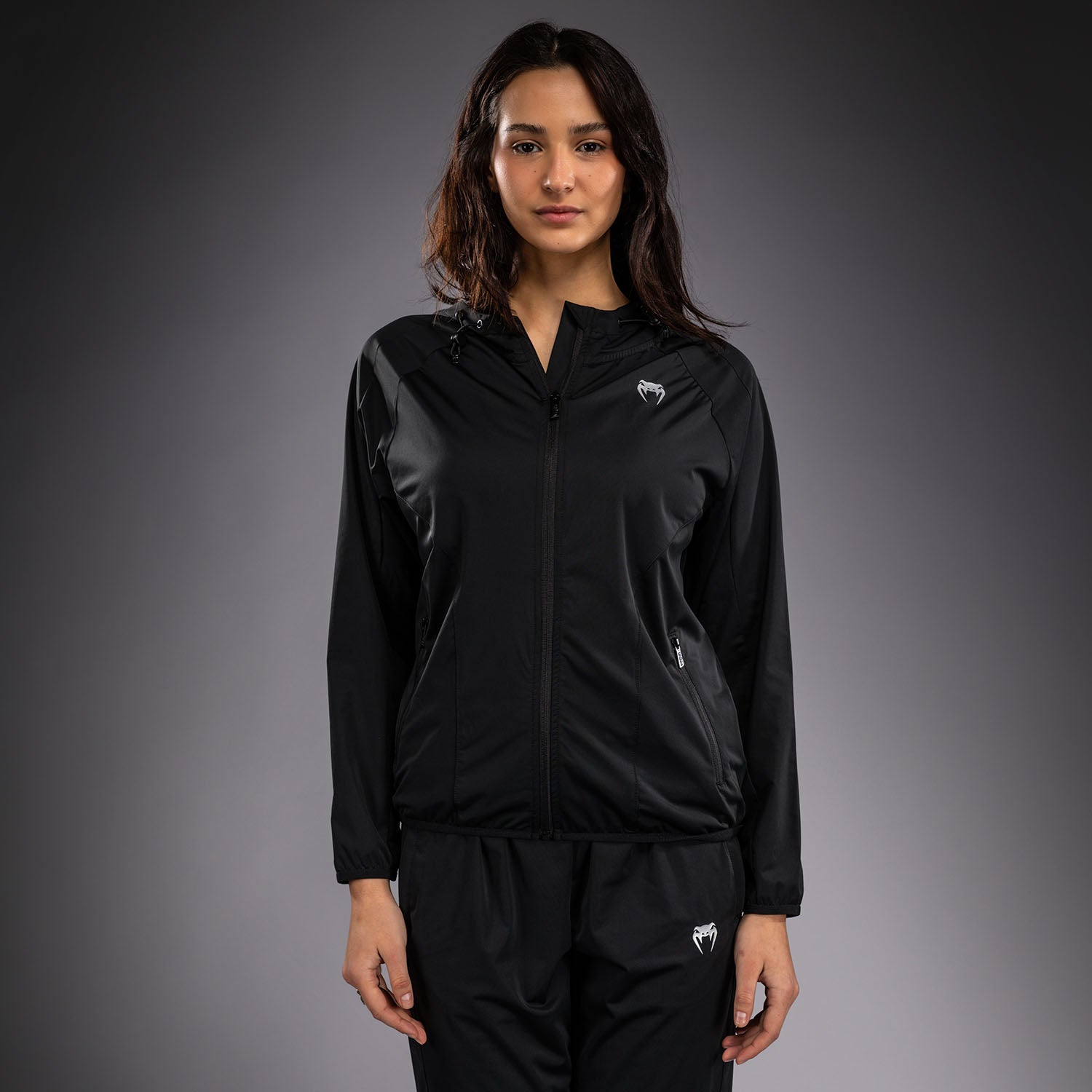 venum-contender-aero-trainingsjacke-damen-schwarz-mit-kapuze image 1