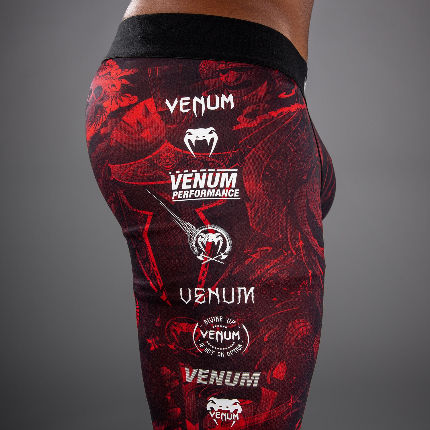venum-20th-anniversary-spats-herren-schwarz-rot image 5