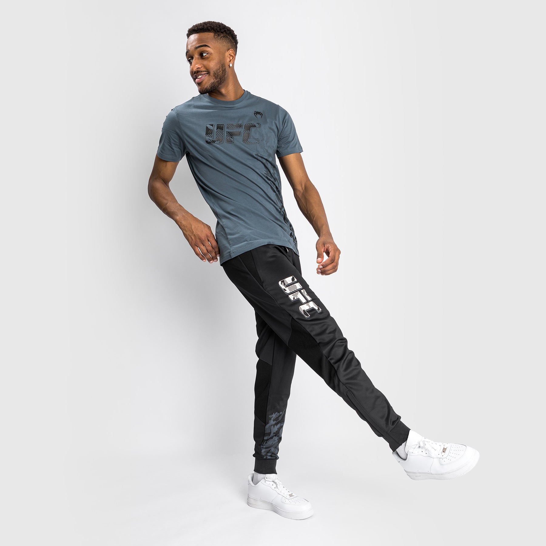 venum-ufc-authentic-fight-week-herrenhose-schwarz image 1