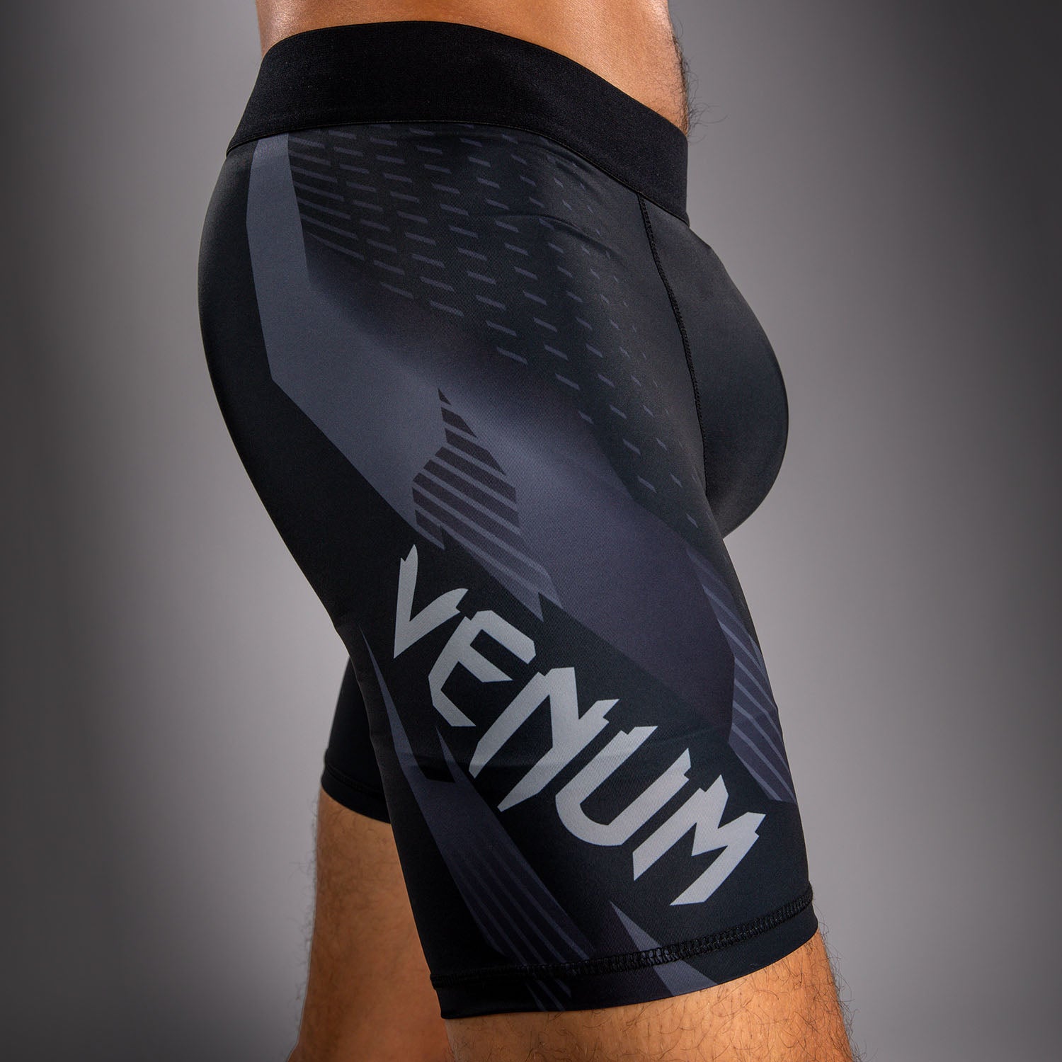 venum-no-gi-6-0-kompressionsshort-schwarz-grau image 5