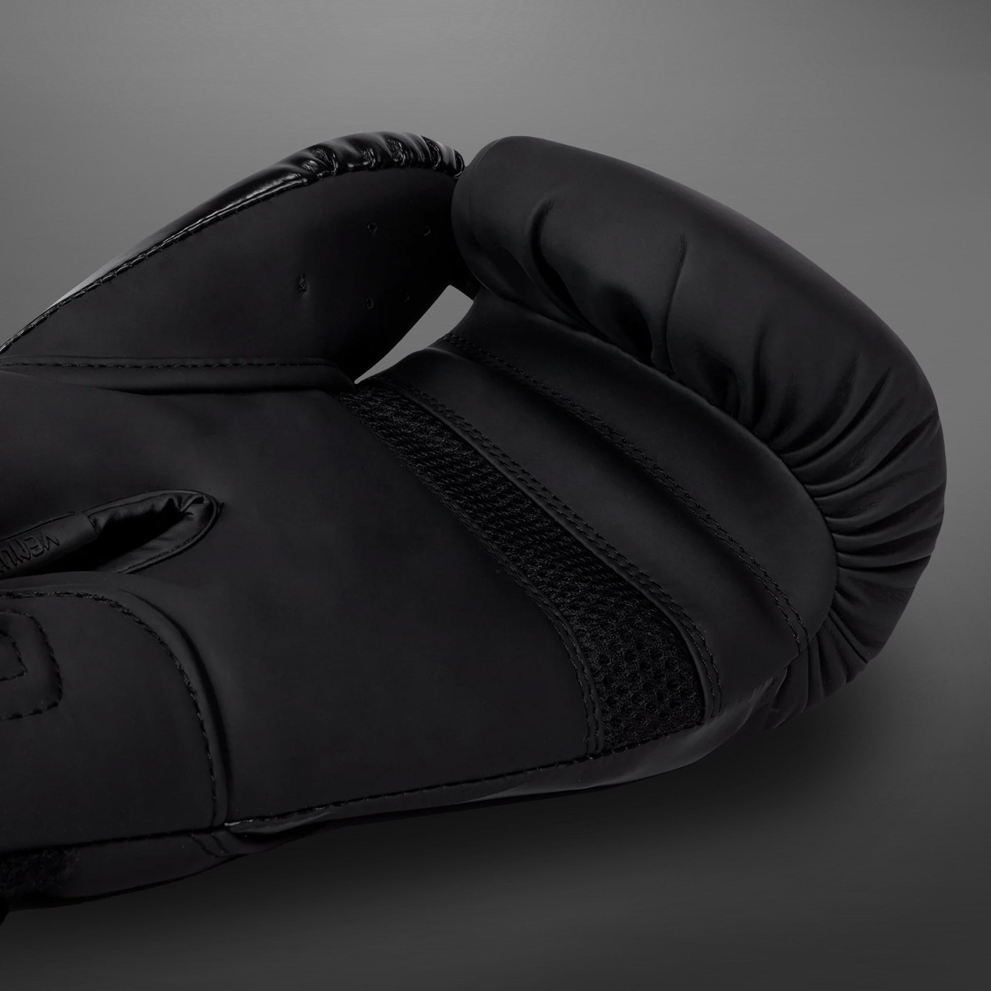 venum-challenger-4-0-boxhandschuhe-schwarz-schwarz-kunstleder image 5