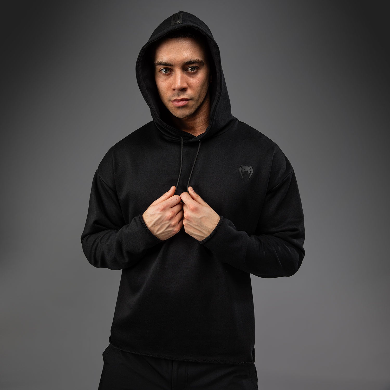 venum-divide-hoodie-schwarz image 2