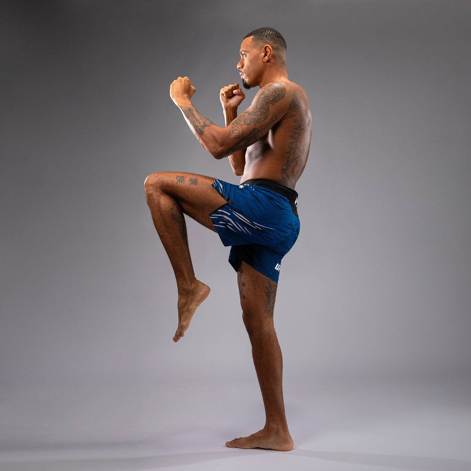 venum-ufc-fusion-by-venum-authentic-fight-night-herren-fight-short-short-fit-bla image 5