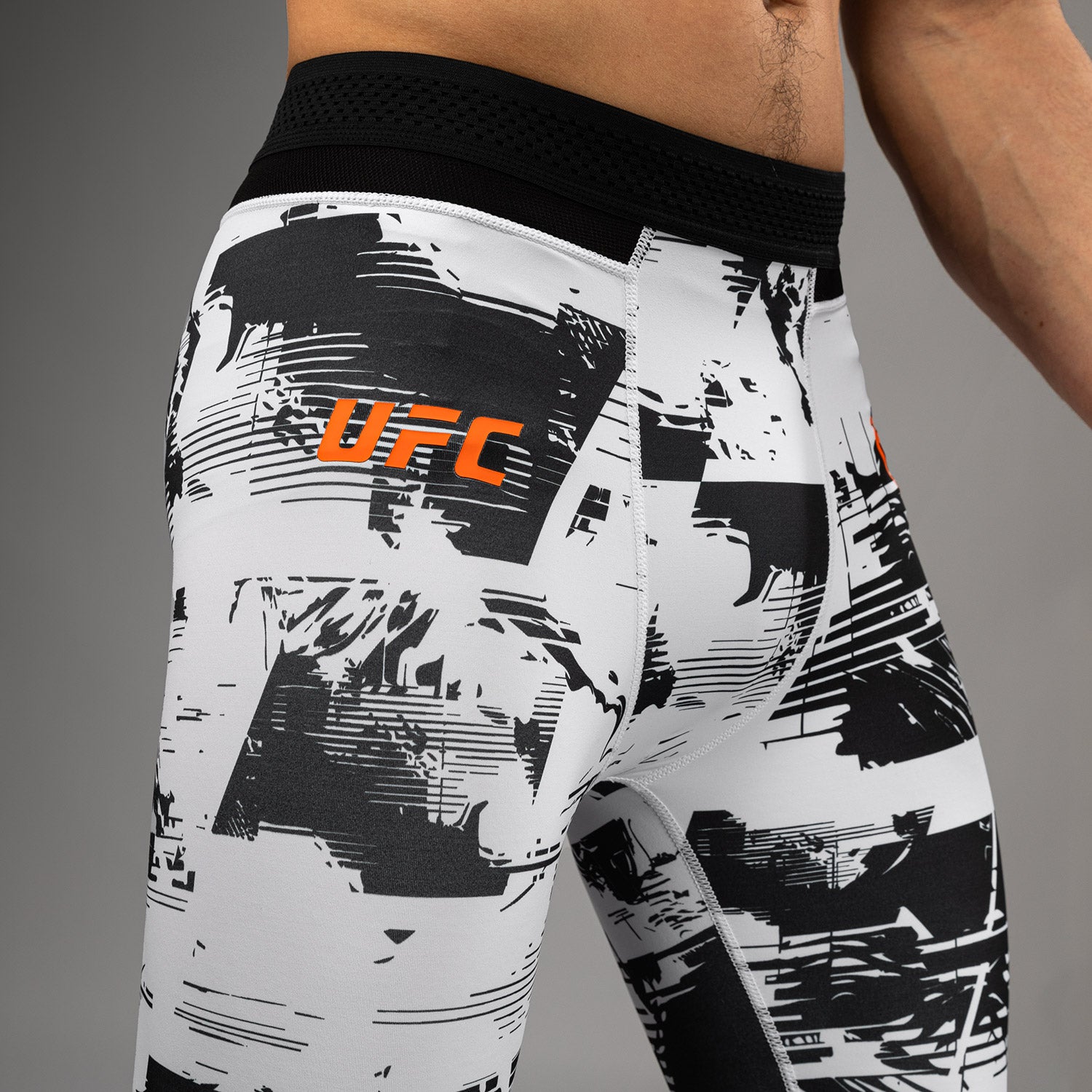 ufc-zenith-by-venum-authentic-fight-week-performance-tight-herren-wei image 4