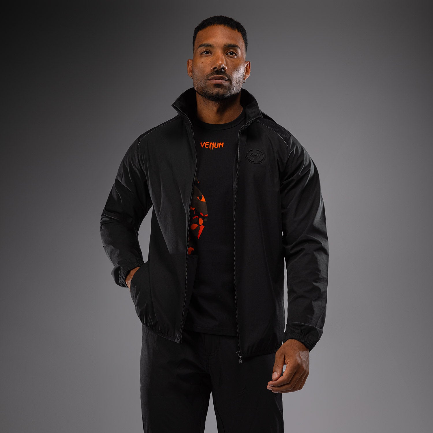 venum-aero-trainingsjacke-herren-schwarz-track-jacket image 1