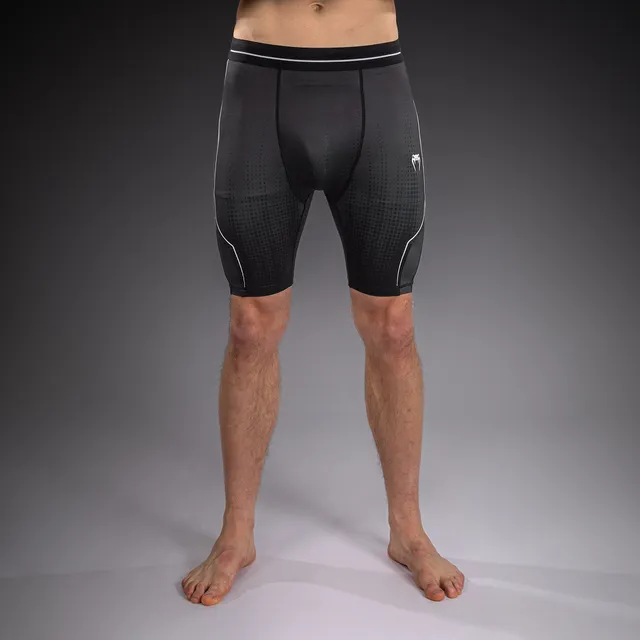 venum-stealth-vale-tudo-kompressionsshort-schwarz-wei image 1