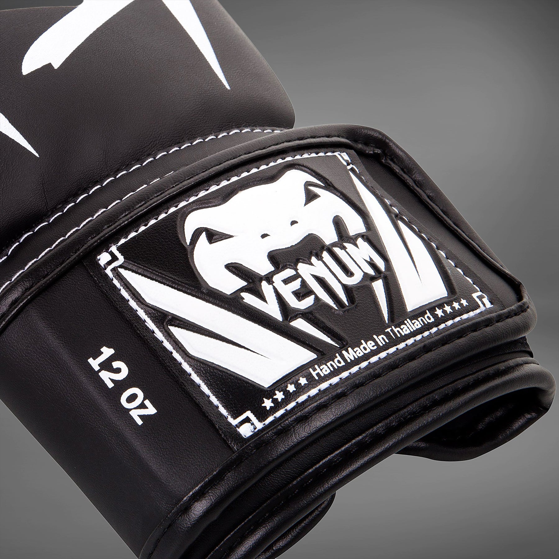 venum-elite-boxhandschuhe-schwarz-wei-training image 4