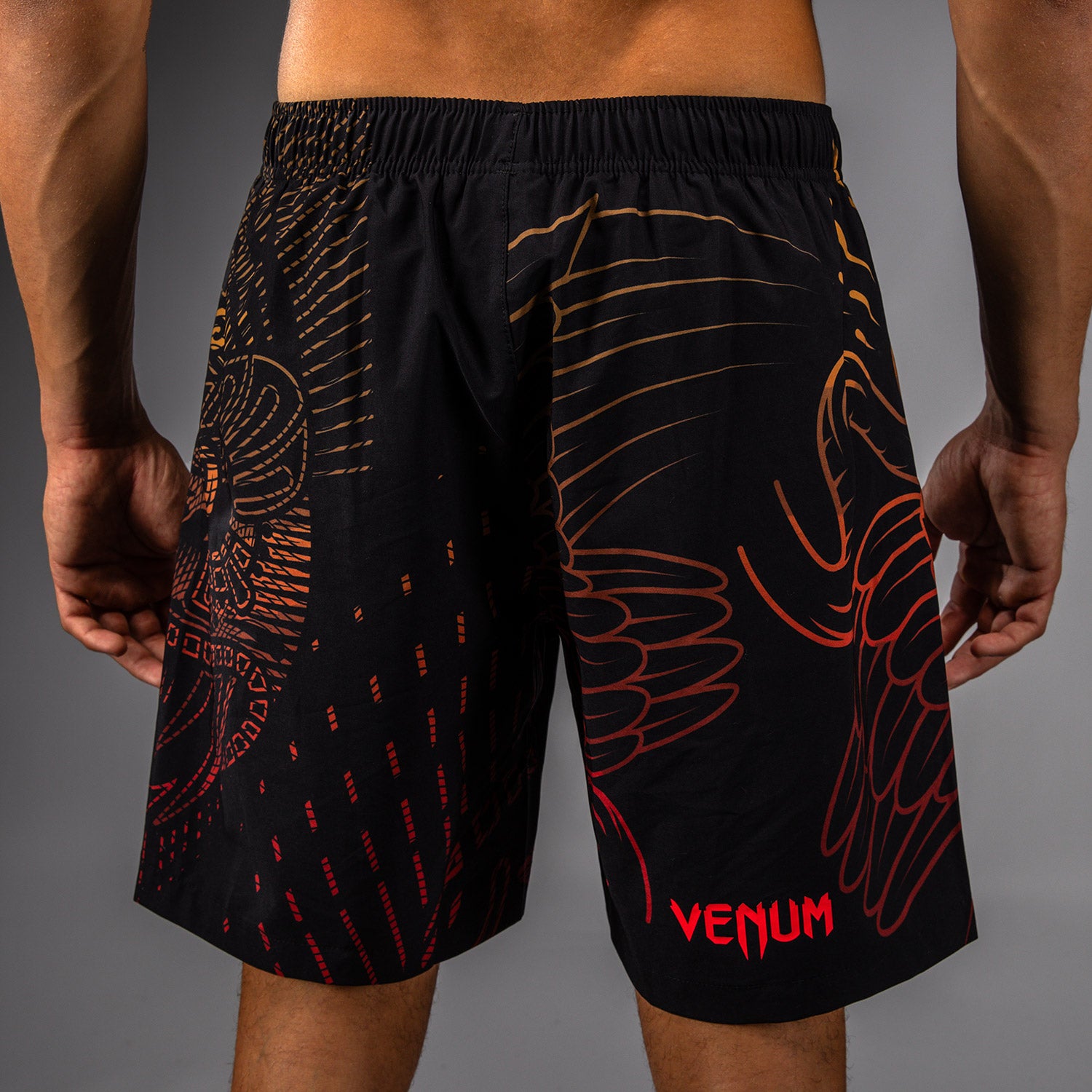 venum-quetzal-fury-trainingsshorts-herren-schwarz-fury-rot-tangerine image 4
