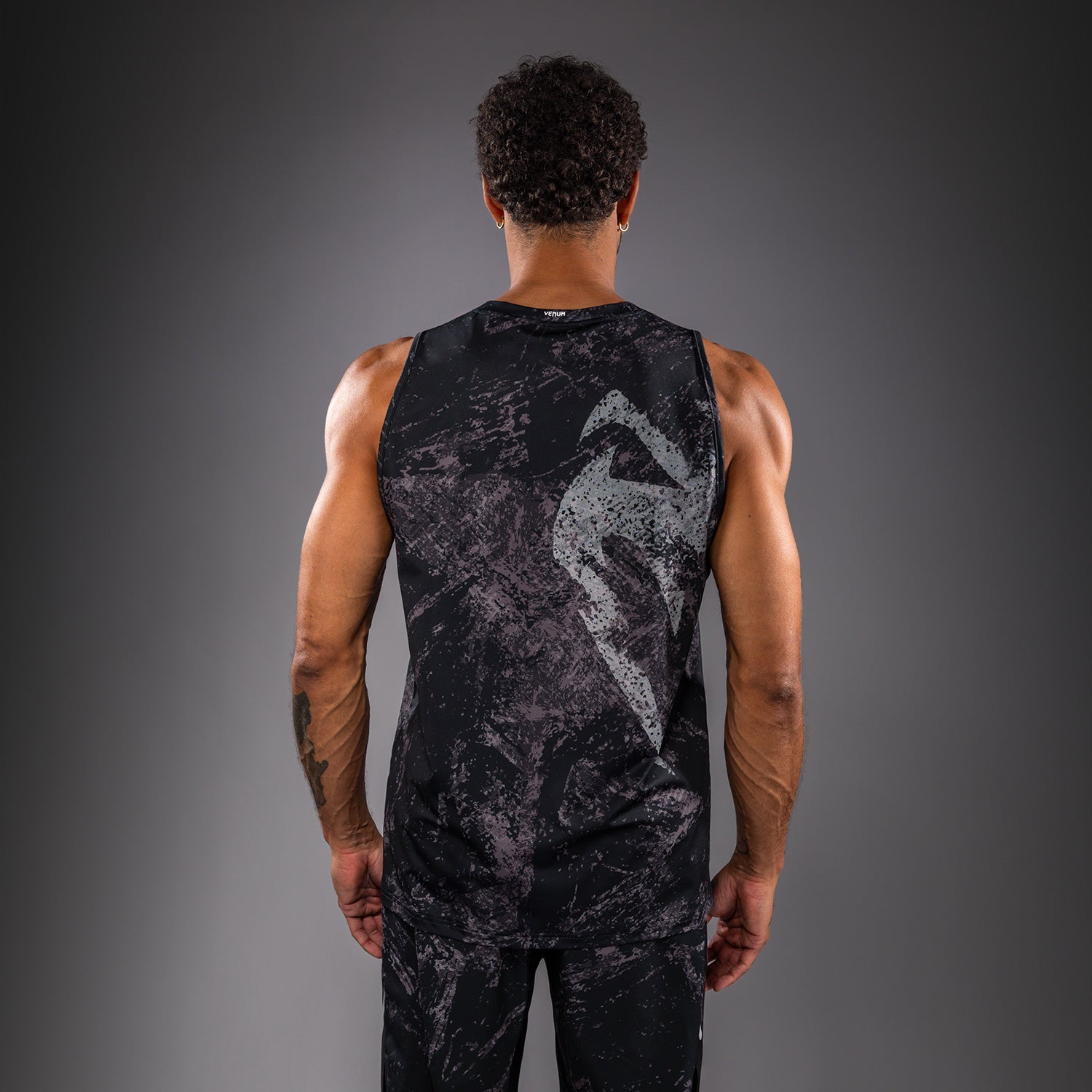 venum-rage-workout-dry-tech-tanktop-schwarz-grau-herren image 4