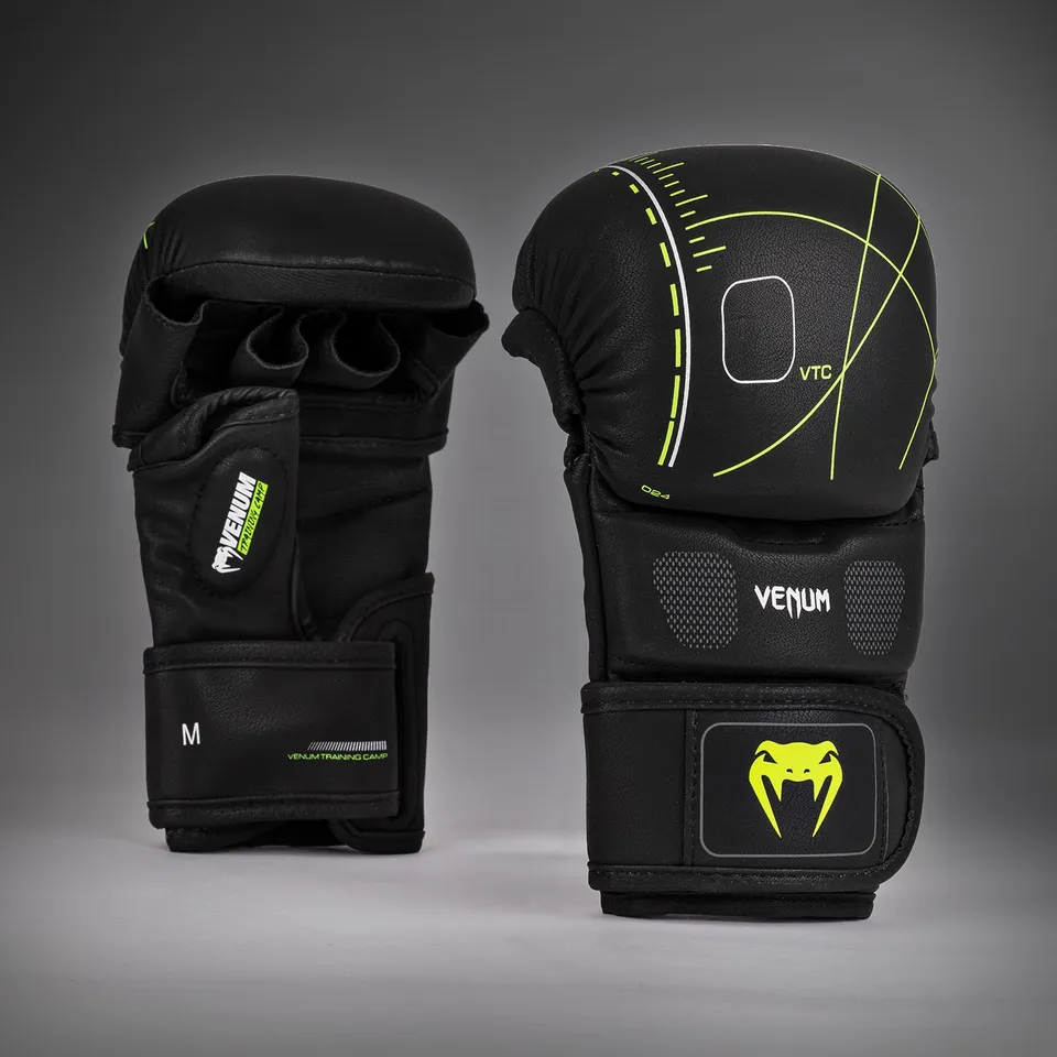 venum-training-camp-4-0-sparringhandschuhe-schwarz-neo-gr-n image 1