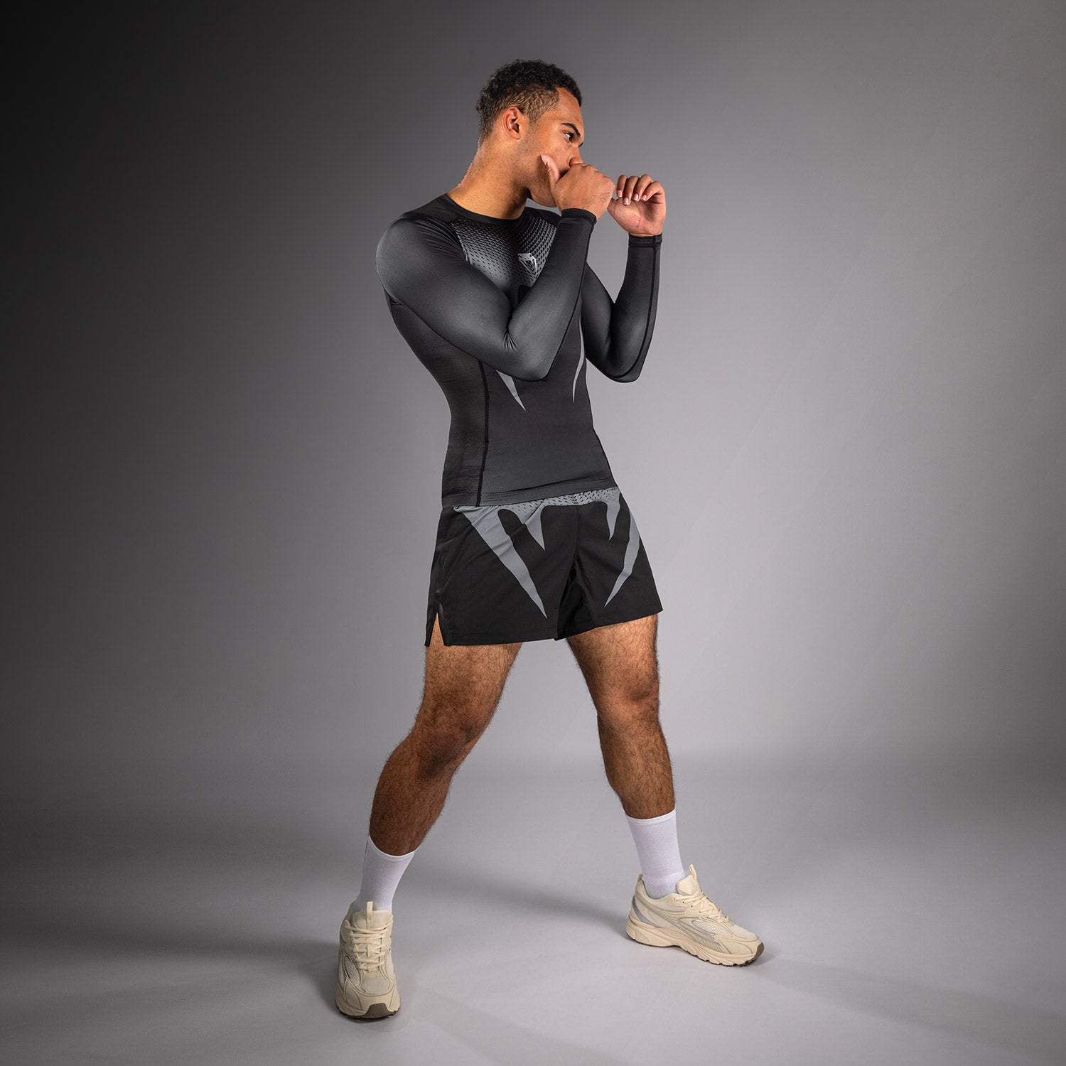 venum-no-gi-rashguard-langarm-ibjjf-approved-schwarz-silbergrau image 6
