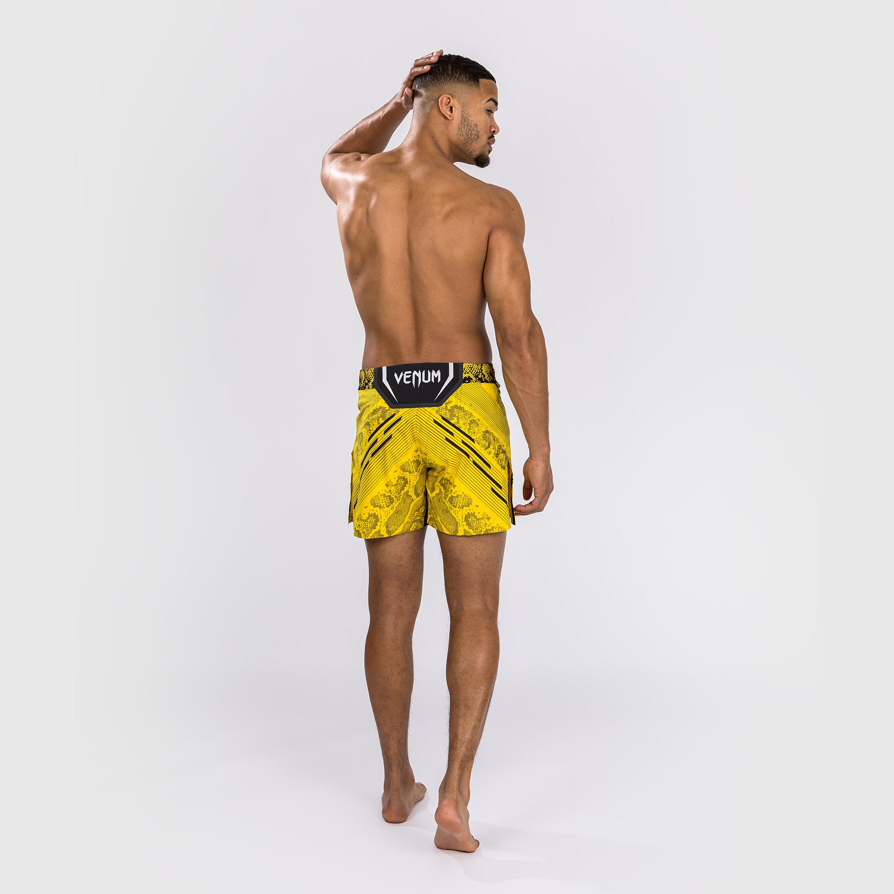 venum-ufc-adrenaline-authentic-fight-night-kampfshort-herren-kurze-passform-gelb image 4