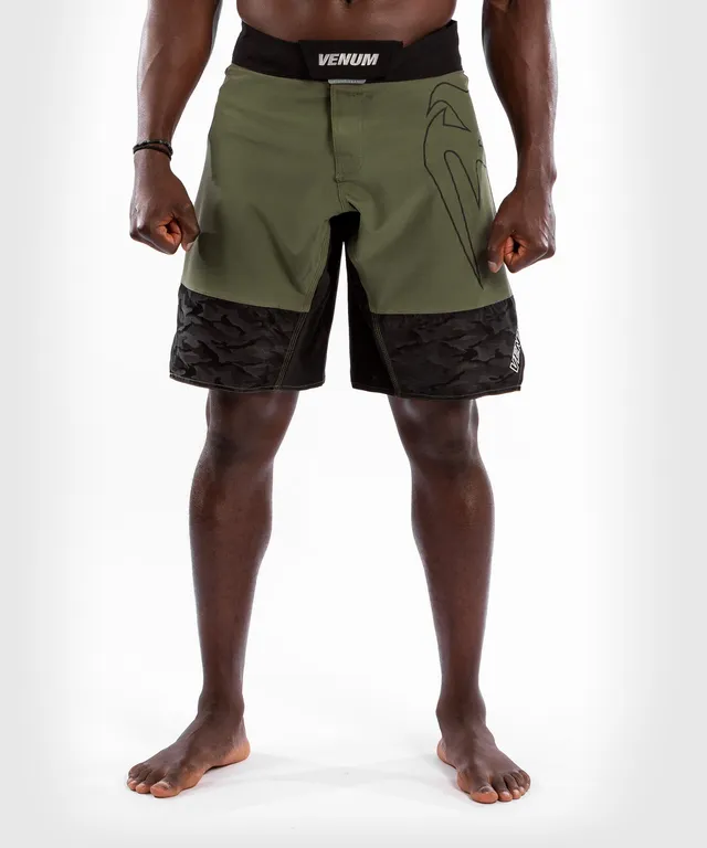 venum-light-4-0-fightshorts-khaki-silber image 1