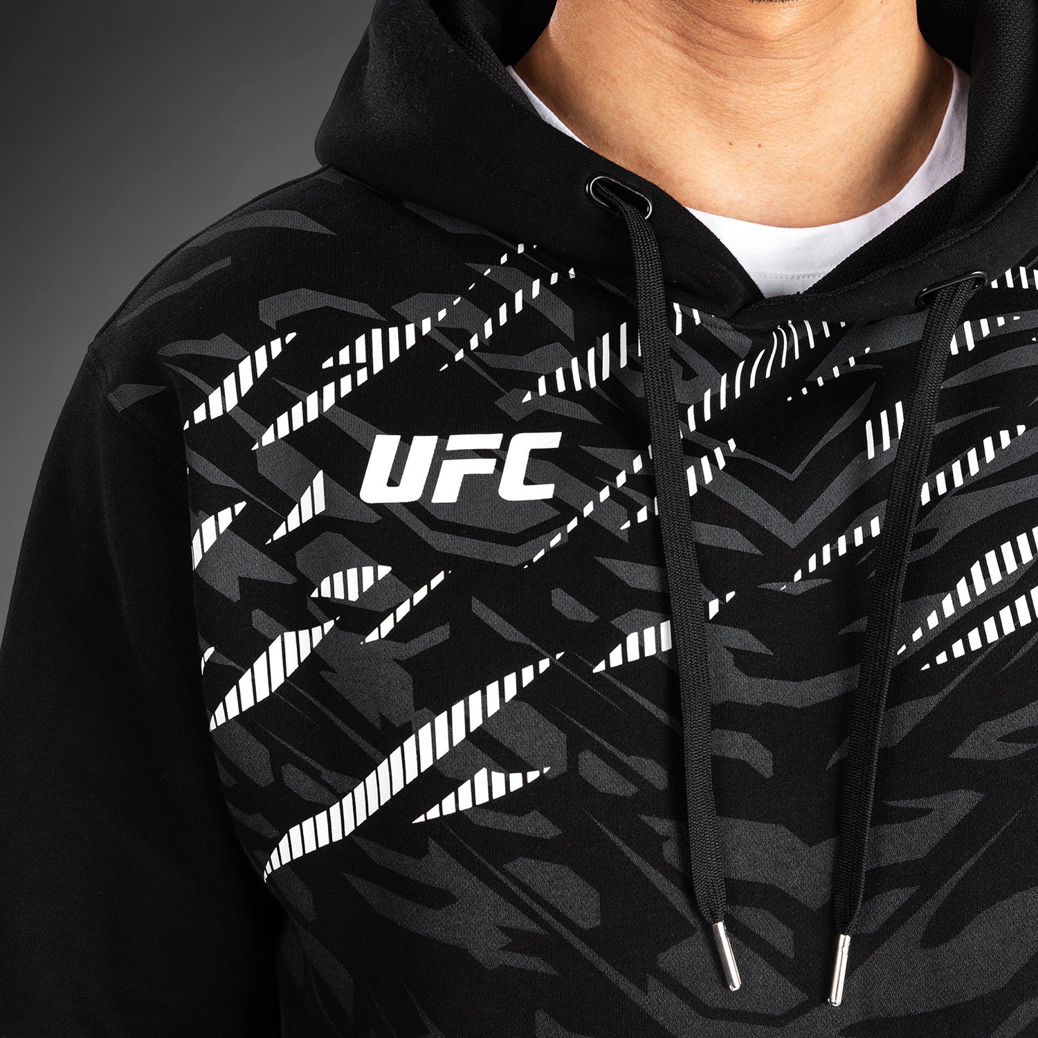 ufc-fusion-by-venum-replica-herren-pullover-hoodie-schwarz image 4