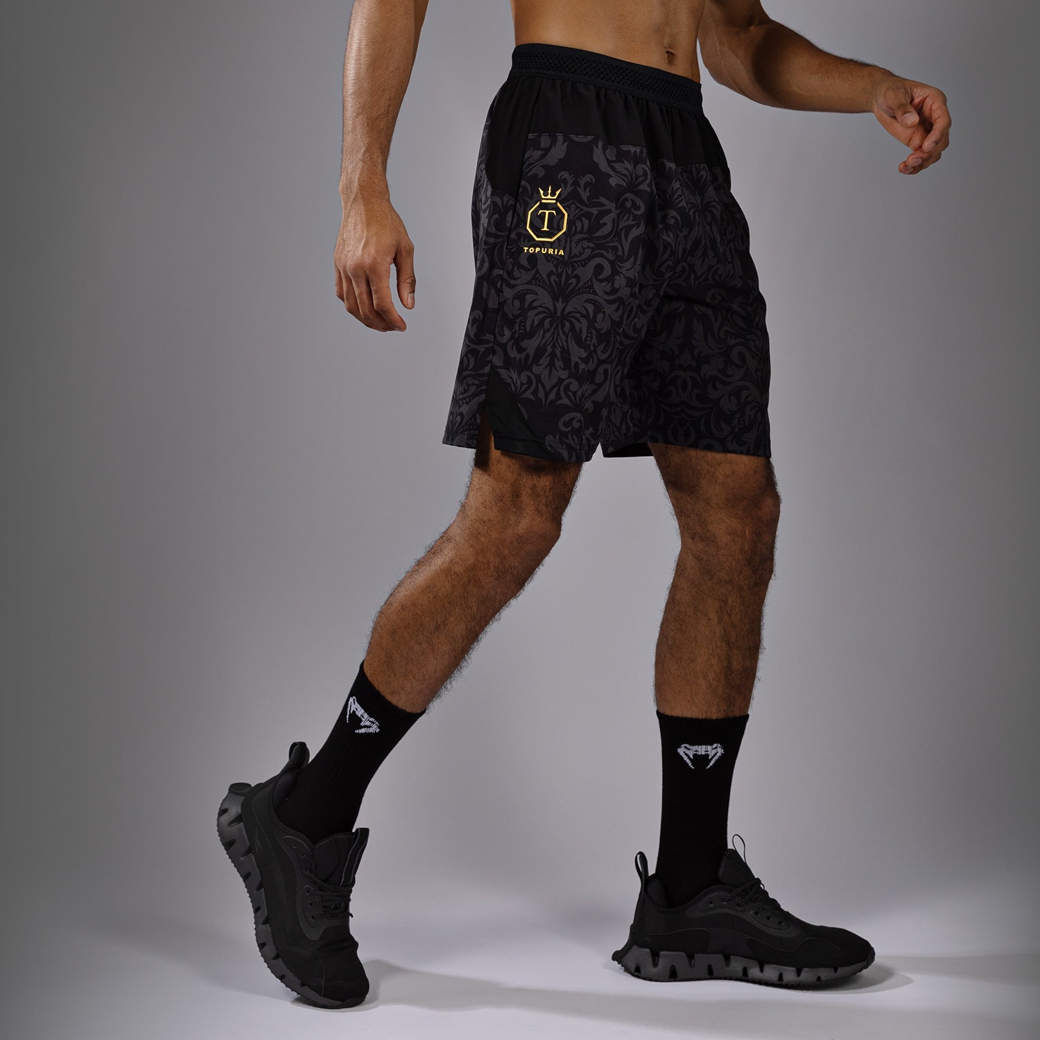 venum-x-topuria-unmatched-edition-trainingsshorts-schwarz-gold image 3