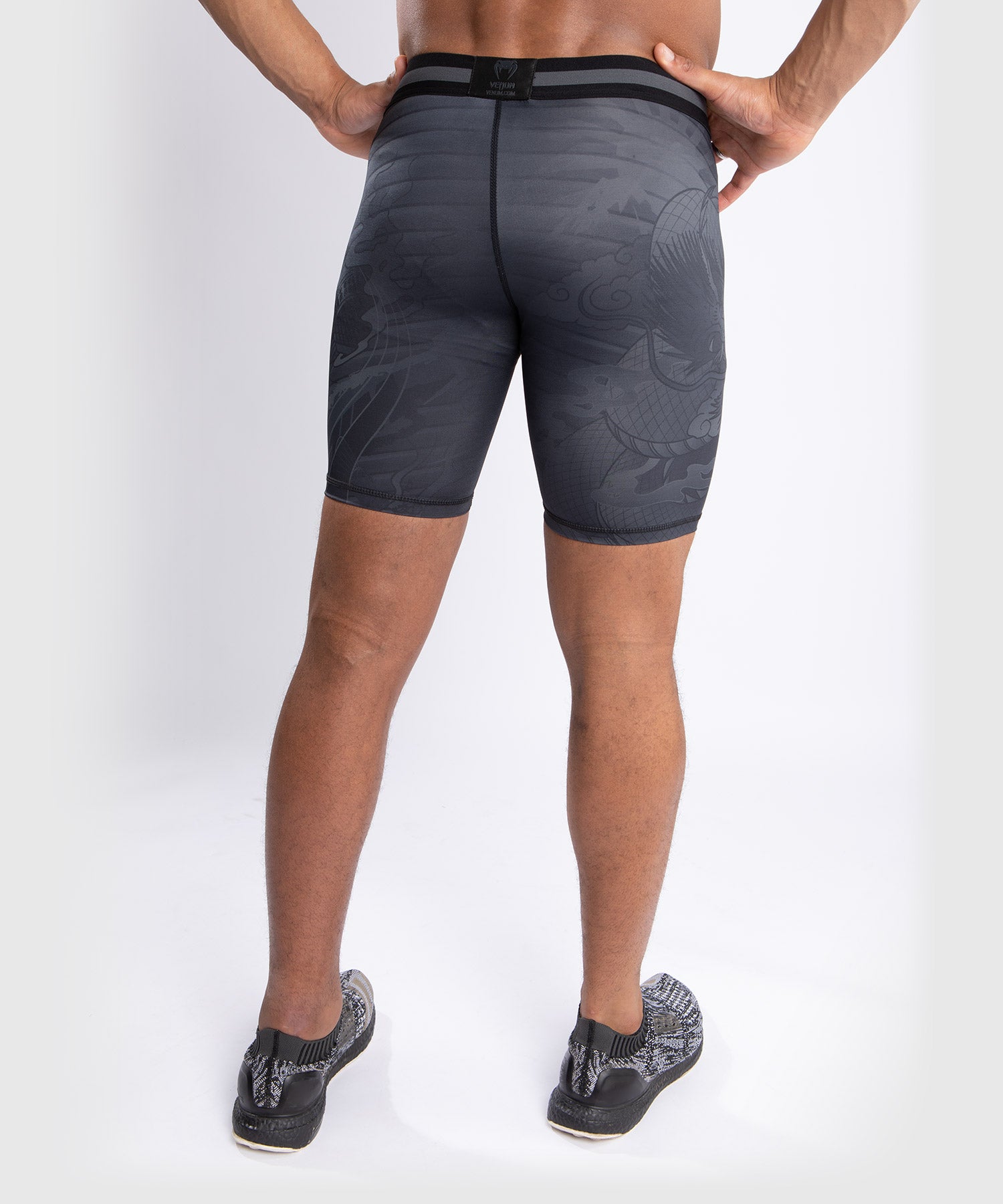 venum-ykz21-vale-tudo-shorts-schwarz-schwarz image 4