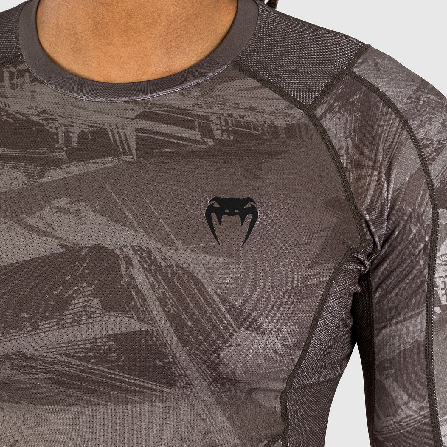venum-electron-3-0-rashguard-langarm-herren-sand image 5