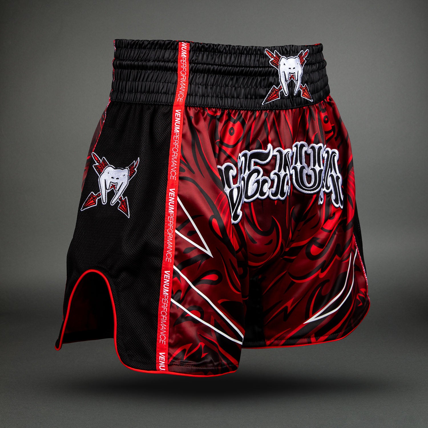 venum-wolf-atak-muay-thai-shorts-schwarz-rot image 3