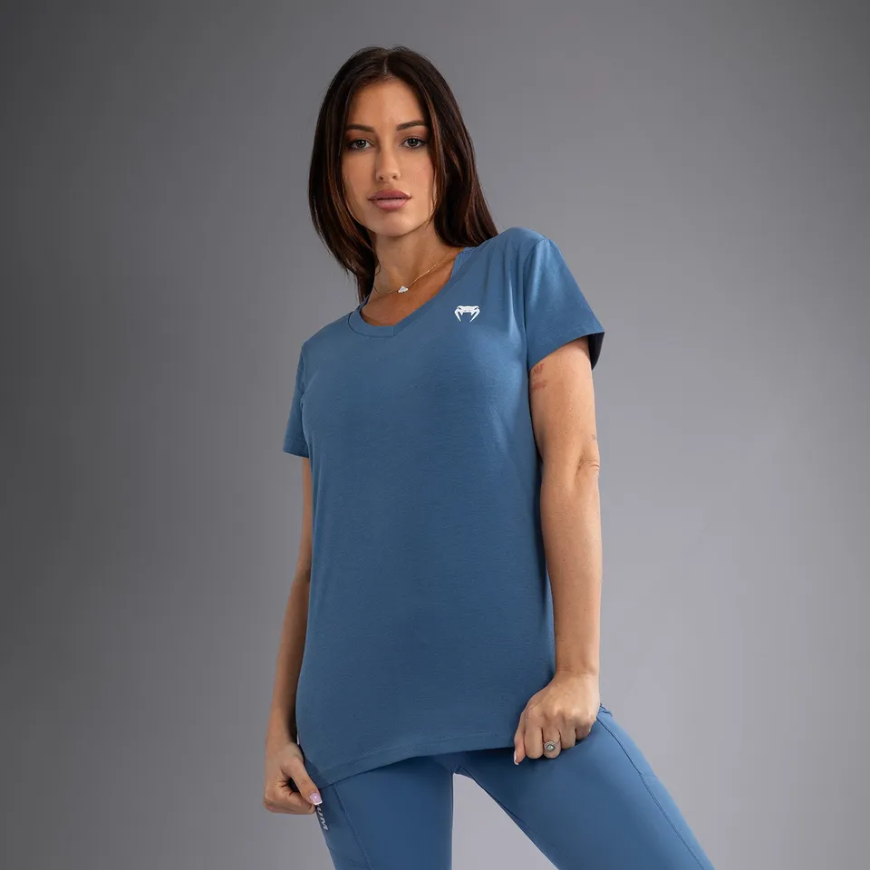 venum-essential-damen-t-shirt-v-ausschnitt-stormblau image 1