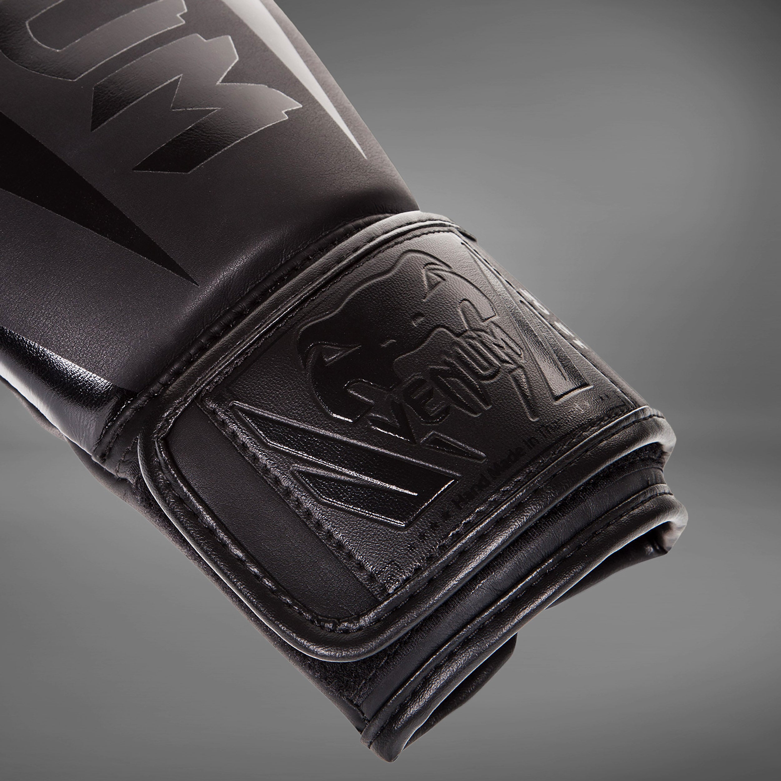 venum-elite-boxhandschuhe-schwarz image 3
