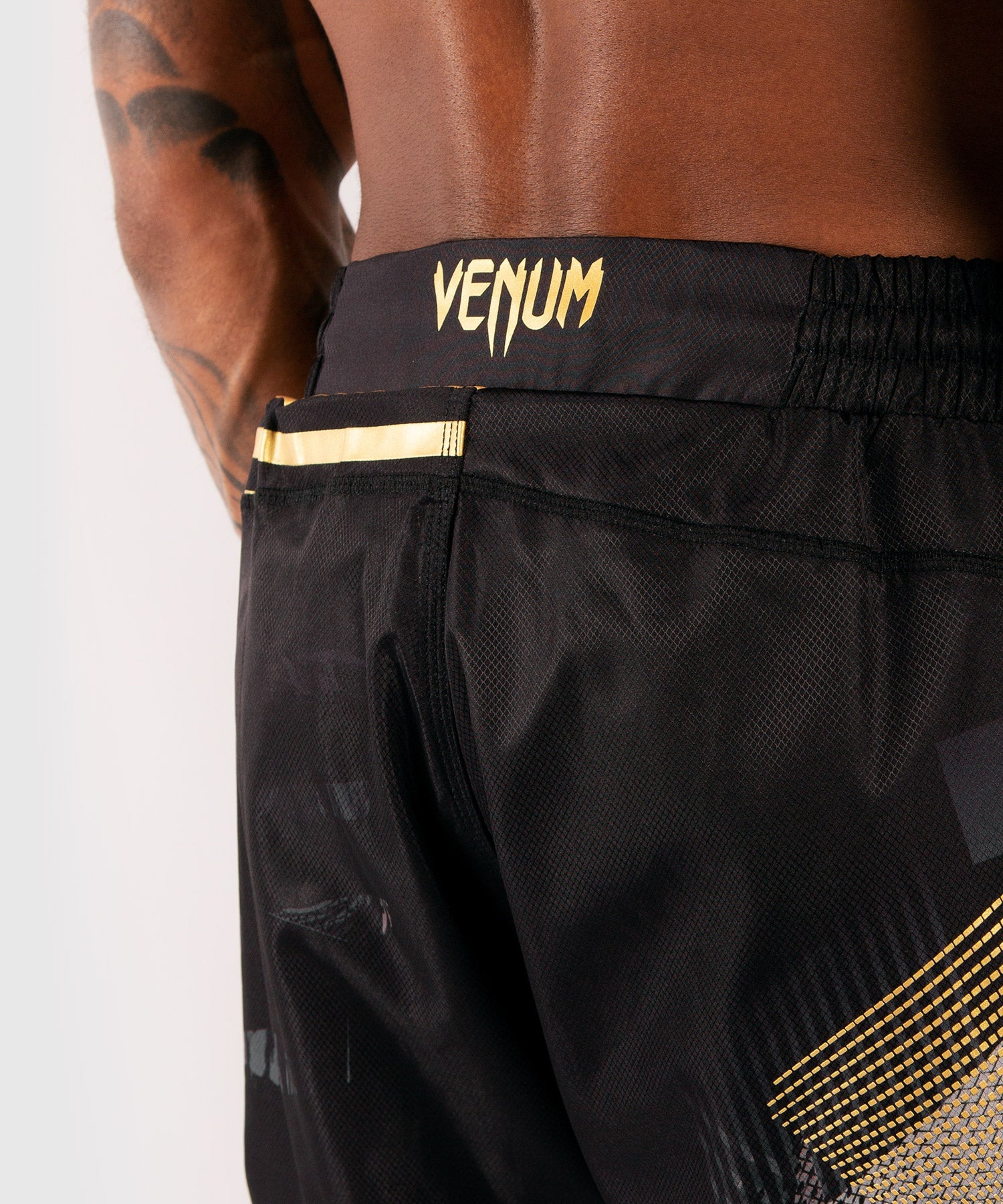 venum-skull-fightshorts-herren-schwarz image 6