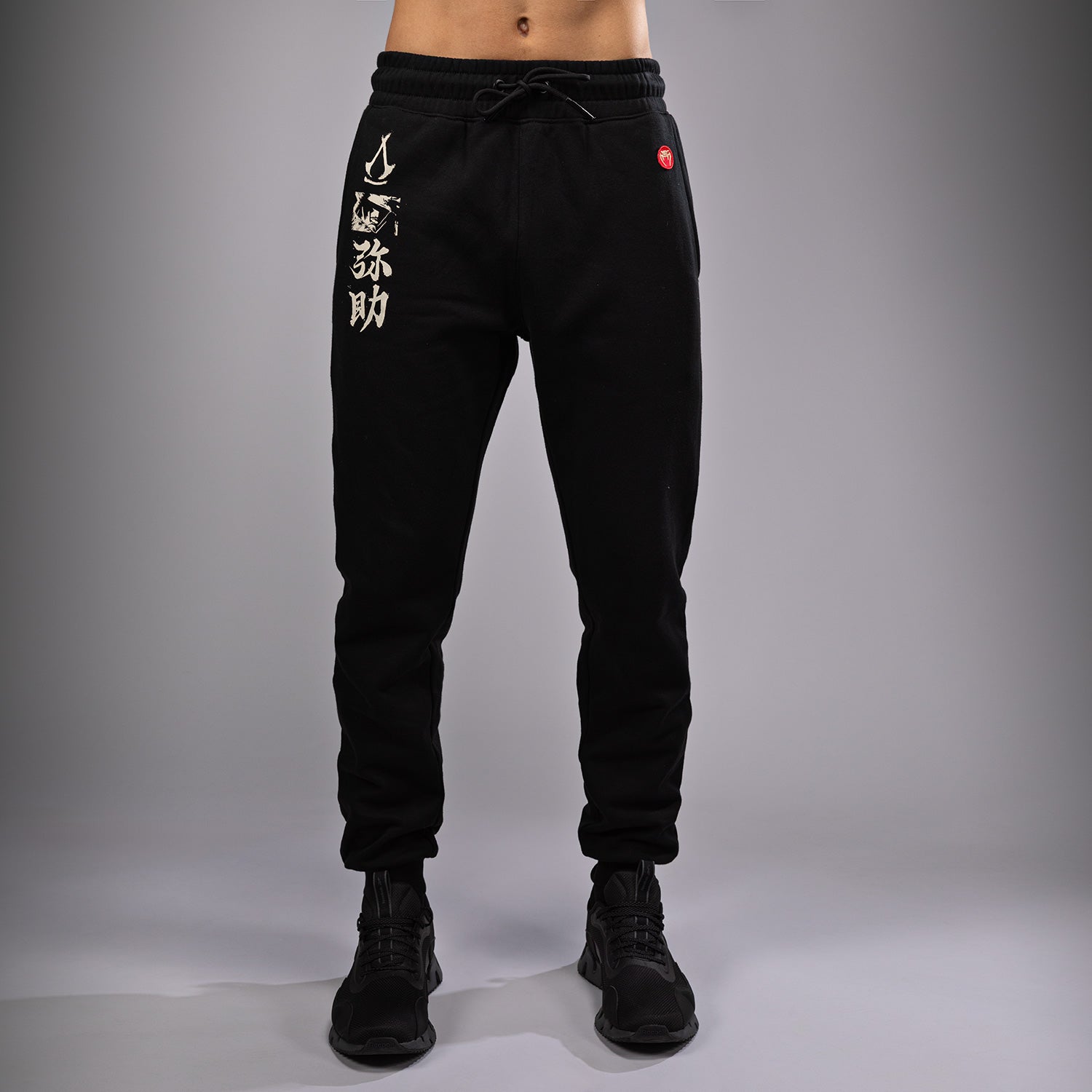 venum-x-assassin-s-creed-shadows-jogger-herren-schwarz image 1