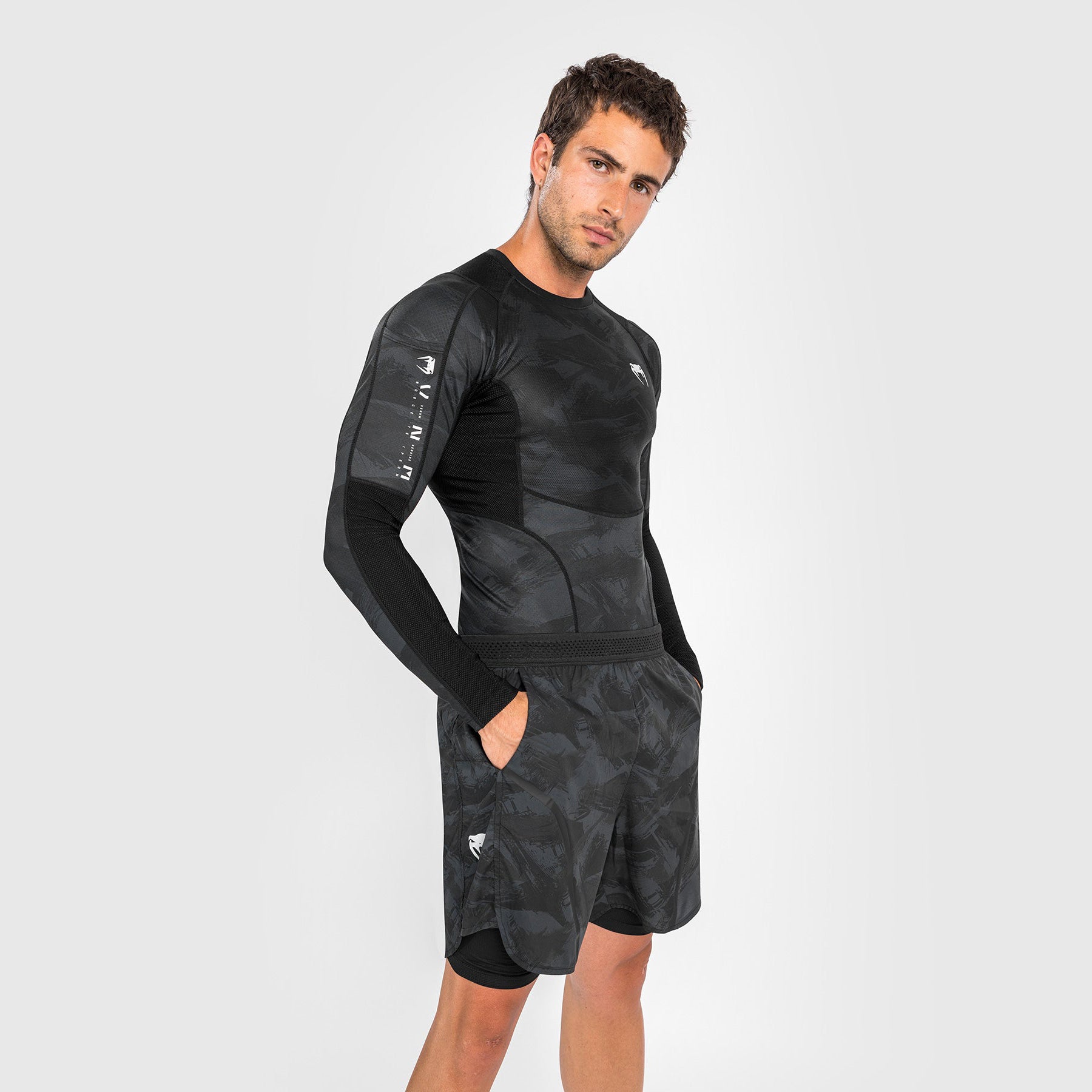 venum-electron-3-0-rashguard-langarm-schwarz image 1