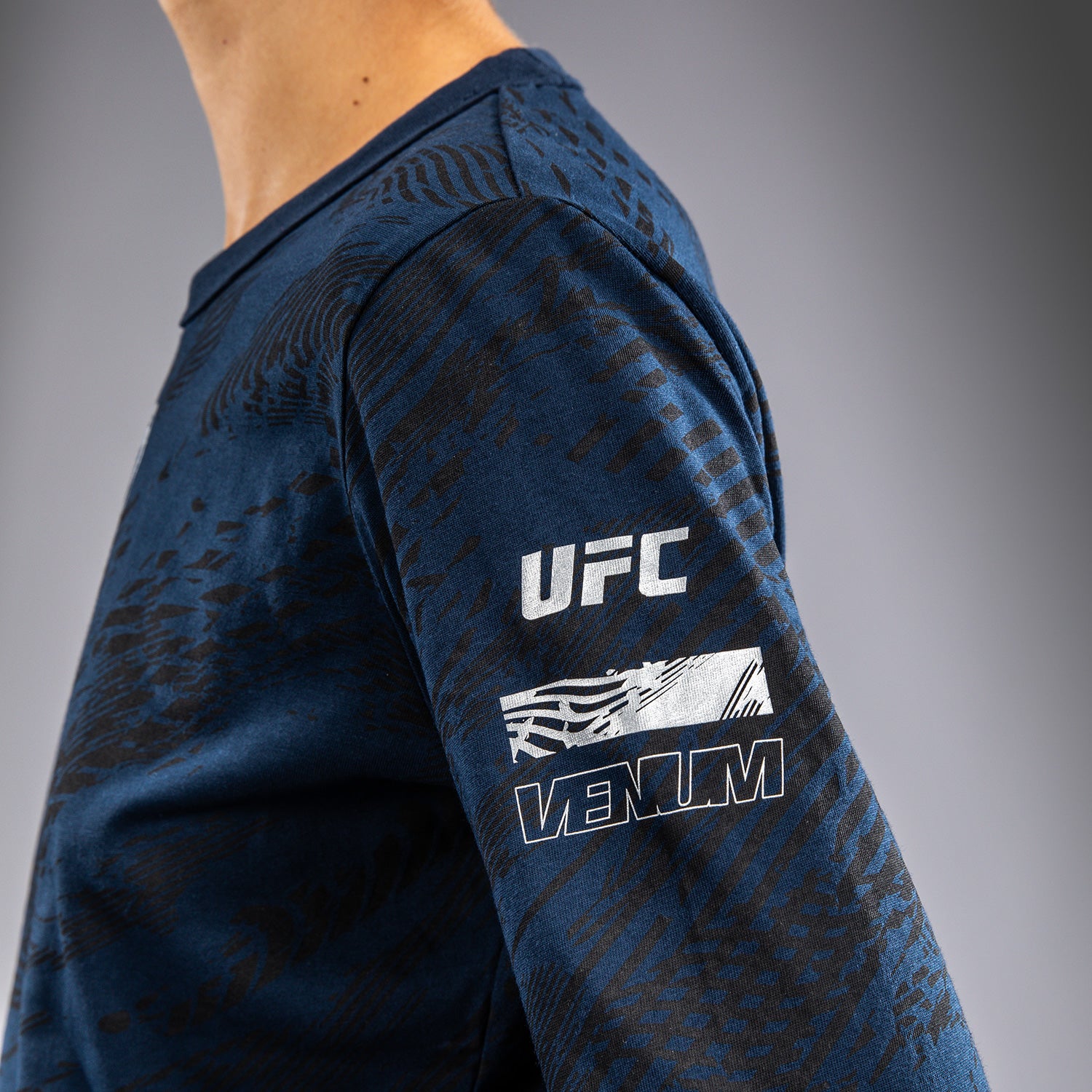 ufc-fusion-by-venum-fight-week-damen-langarm-baumwoll-t-shirt-ozeanblau image 4