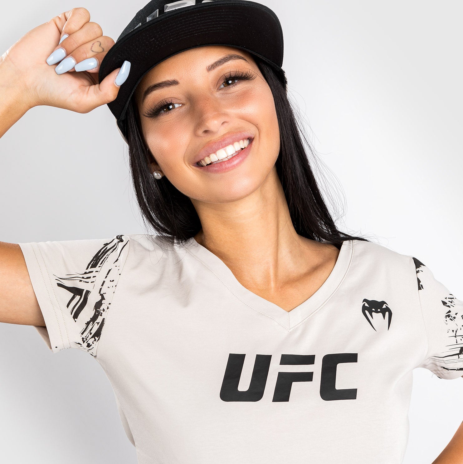ufc-venum-authentic-fight-week-2-0-t-shirt-damen-sand image 3