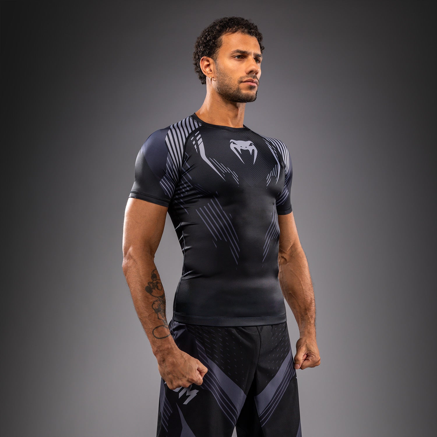 venum-no-gi-6-0-rashguard-kurzarm-schwarz-grau image 2