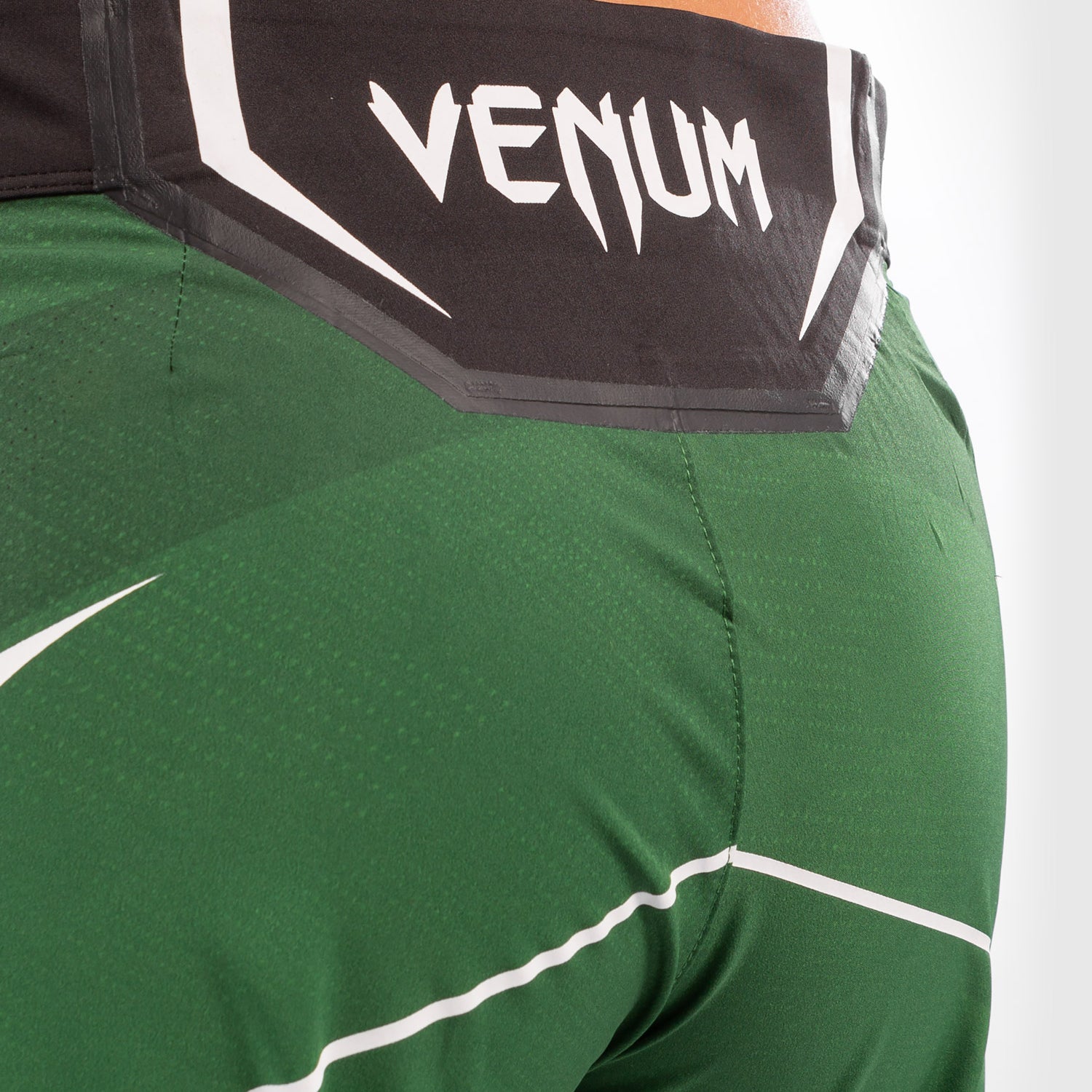 ufc-venum-authentic-fight-night-damen-shorts-long-fit-gr-n image 6