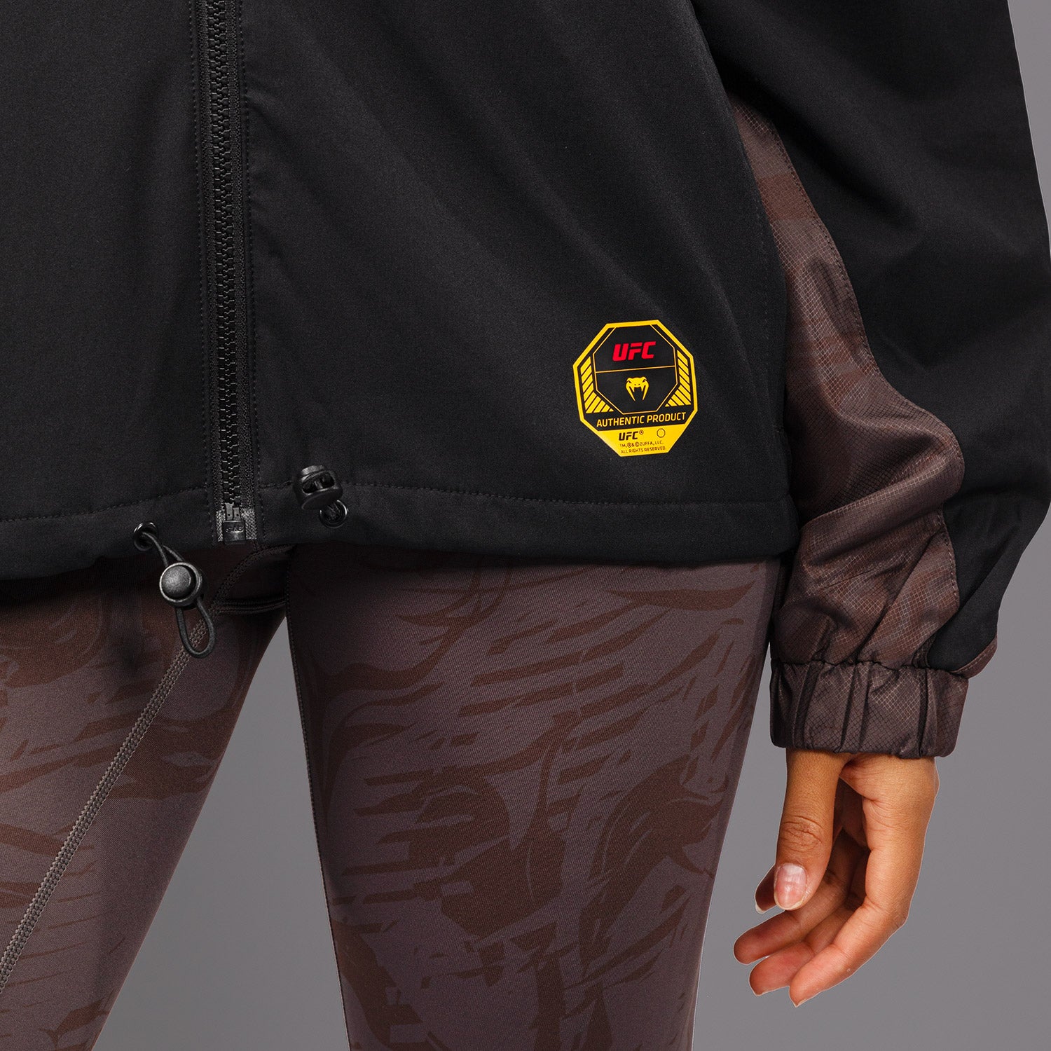 venum-ufc-fusion-fight-week-damen-zip-hoodie-erdiges-braun image 7
