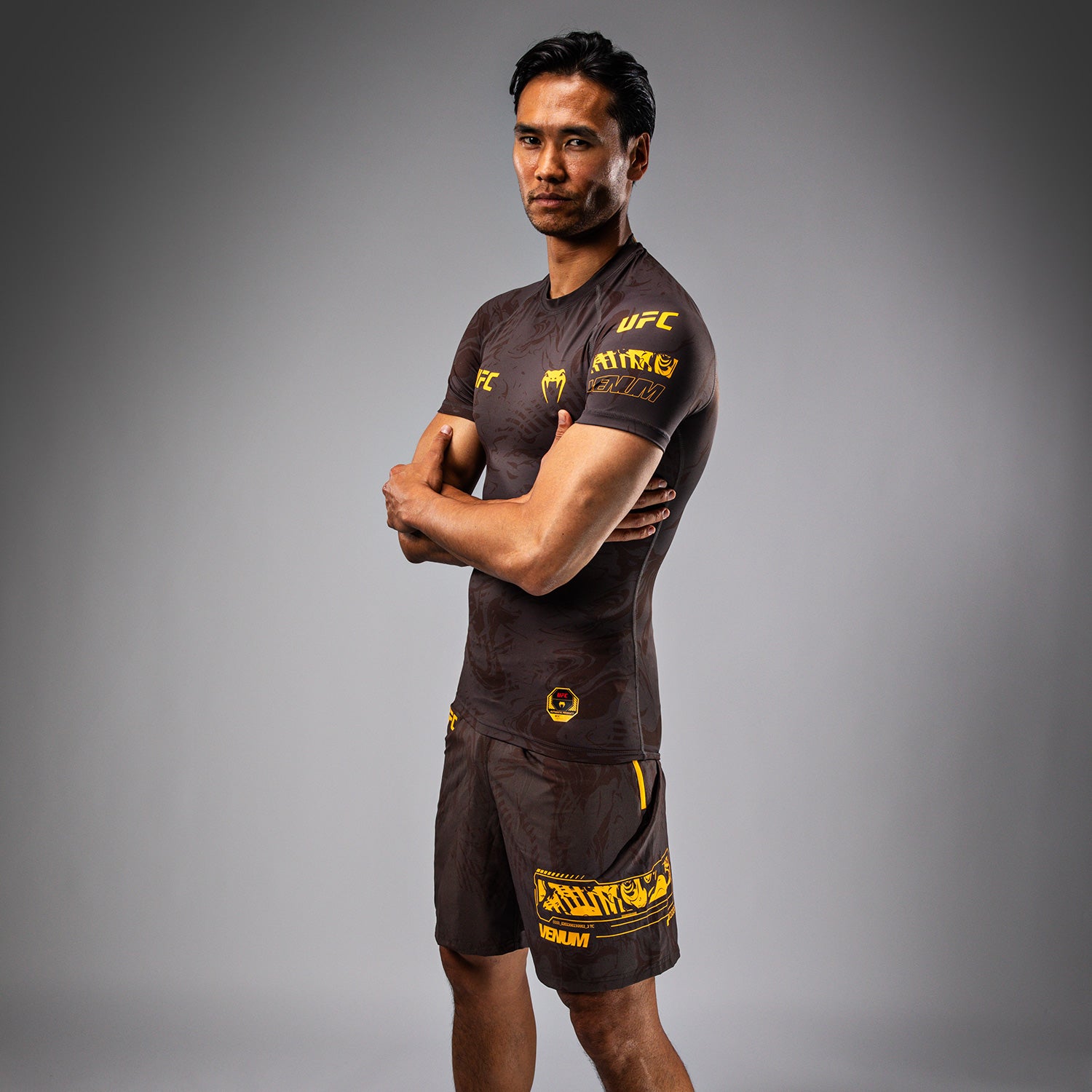 ufc-fusion-by-venum-fight-week-herren-performance-kurzarm-rashguard-erdiges-brau image 3