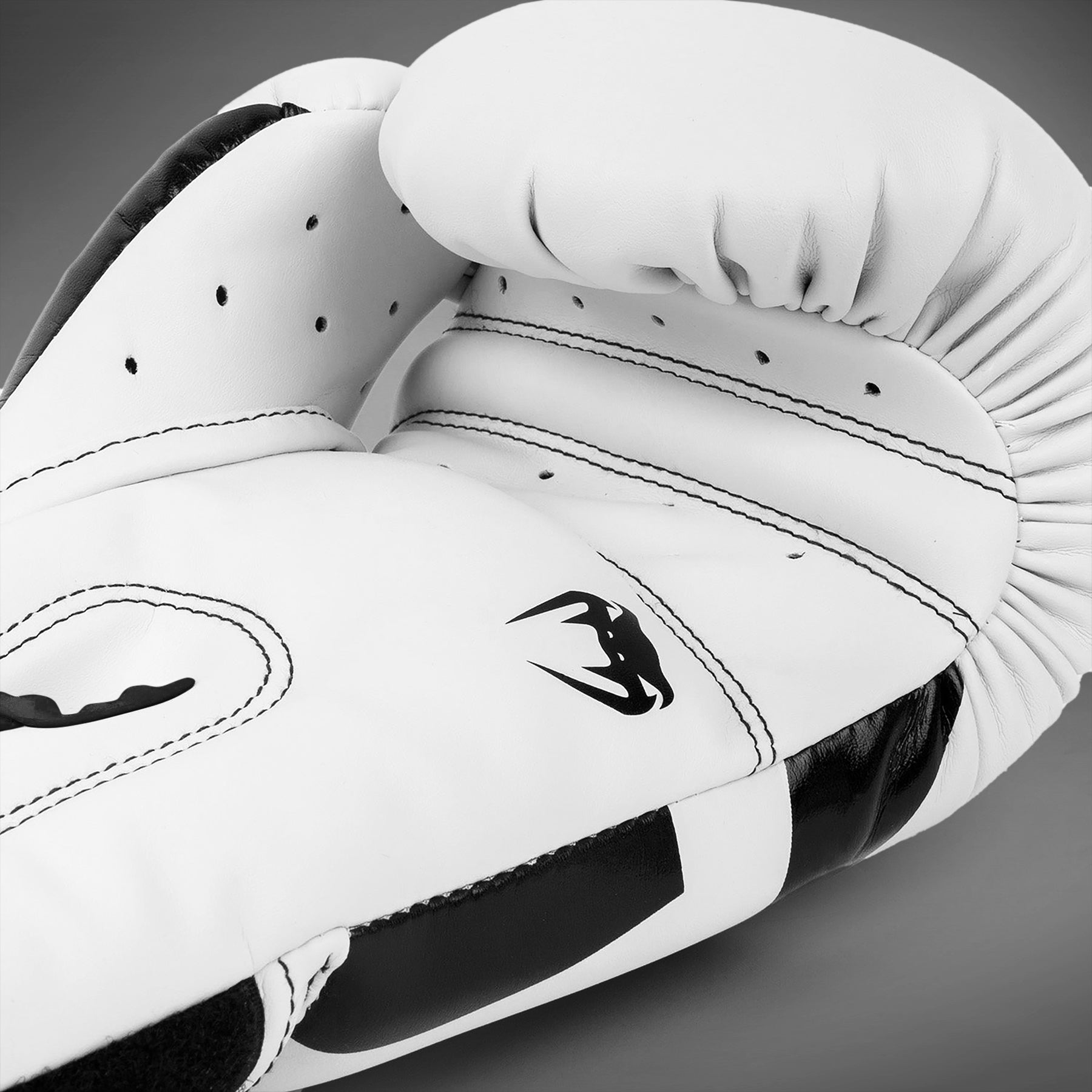 venum-elite-boxhandschuhe-wei-schwarz image 3