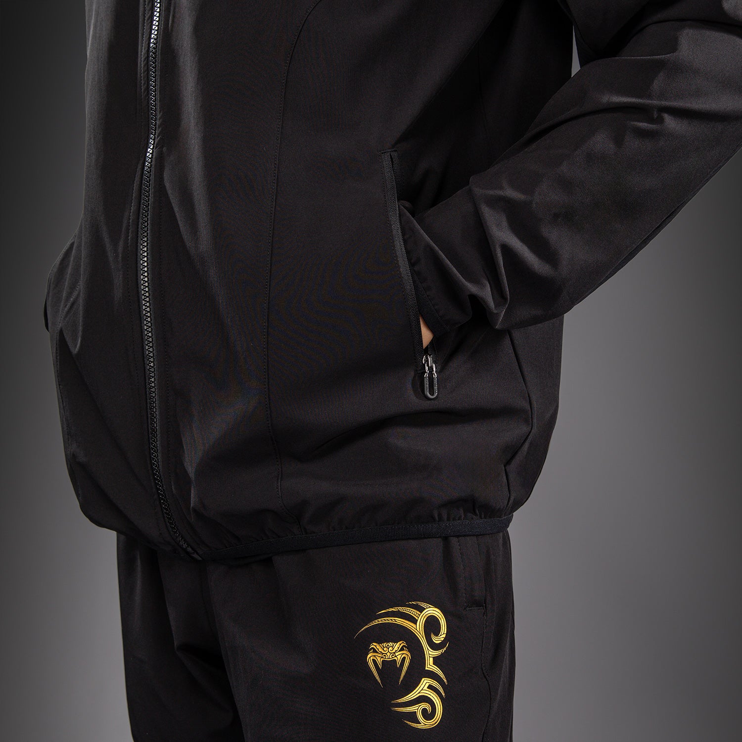 venum-x-mike-tyson-tiger-trainingsjacke-herren-schwarz-gold image 7