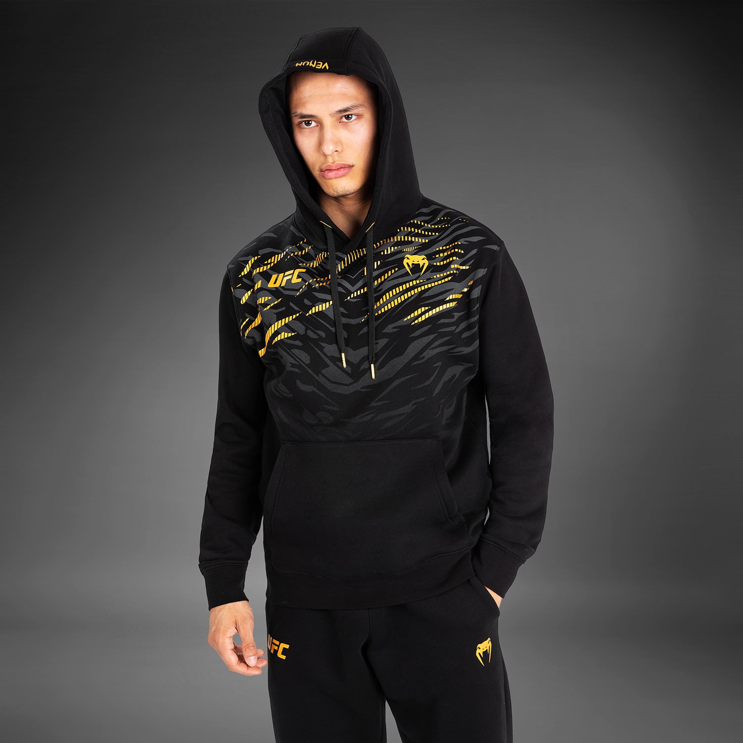 ufc-fusion-by-venum-replica-herren-pullover-hoodie-champion image 1