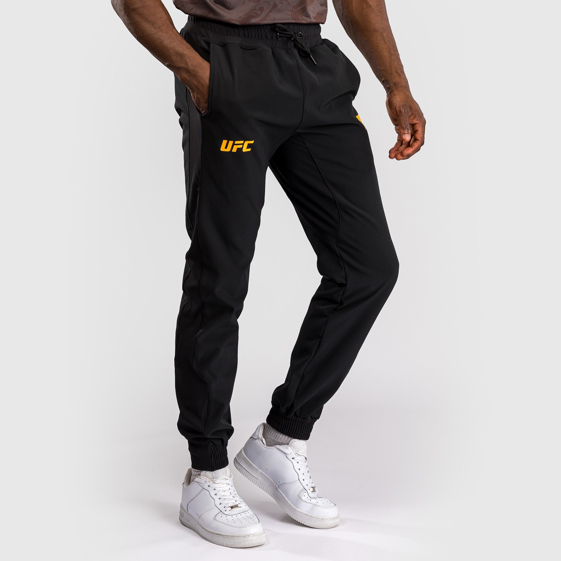 ufc-fusion-by-venum-fight-week-herrenhose-champion-schwarz-gold image 2