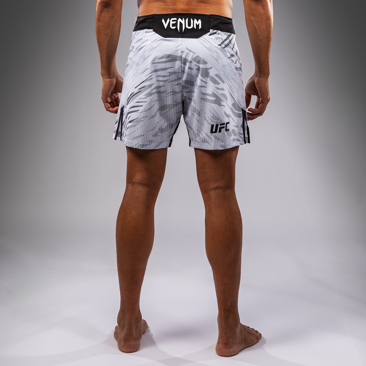 ufc-fusion-by-venum-authentic-fight-night-fight-short-herren-wei-short-fit image 7