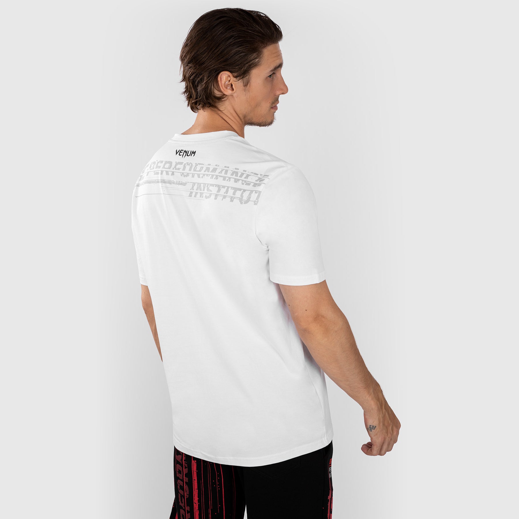 ufc-venum-performance-institute-2-0-t-shirt-herren-wei image 2