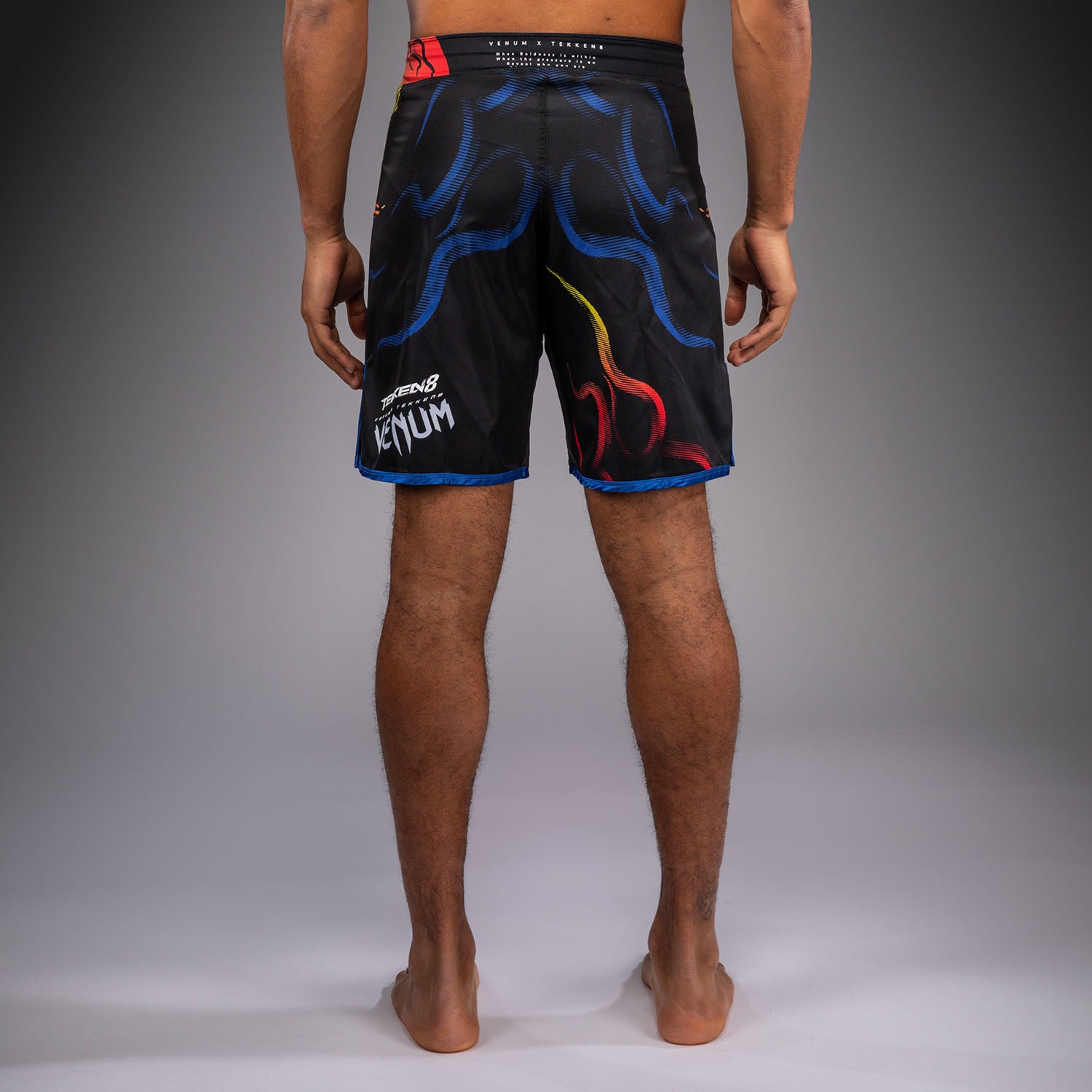 venum-x-tekken-8-fightshorts-yoshimitsu-schwarz-orange image 4
